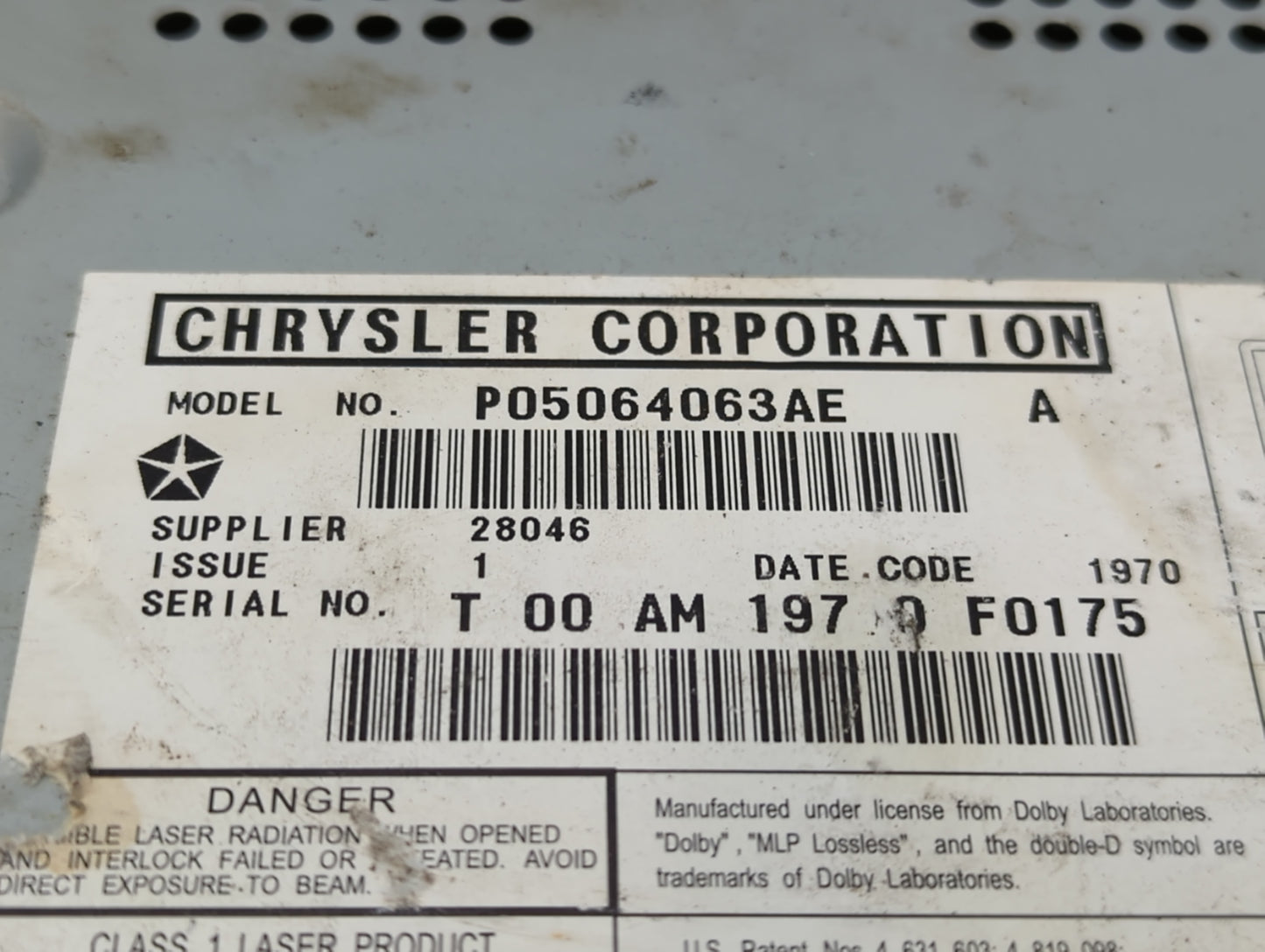 2008-2010 Jeep Wrangler Radio AM FM Cd Player Receiver Replacement P/N:P05064063AE Fits Fits 2008 2009 2010 OEM Used Auto Pa