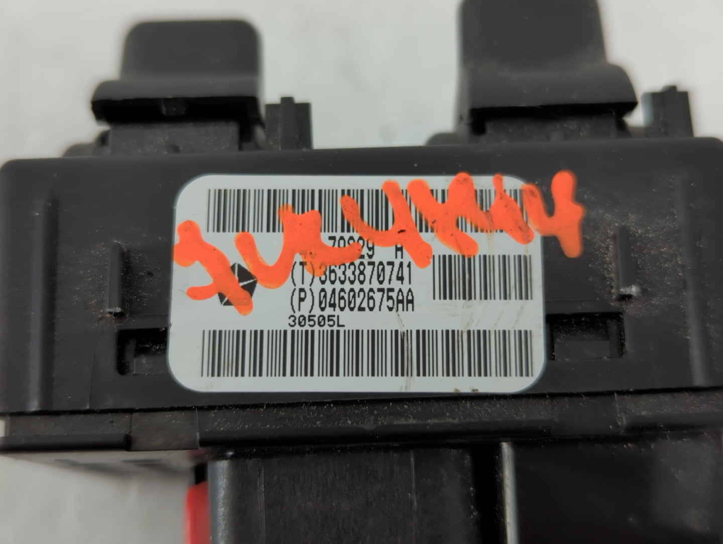 2007-2010 Jeep Wrangler Master Power Window Switch Replacement Driver Side Left P/N:04602675AA Fits Fits 2007 2008 2009 2010
