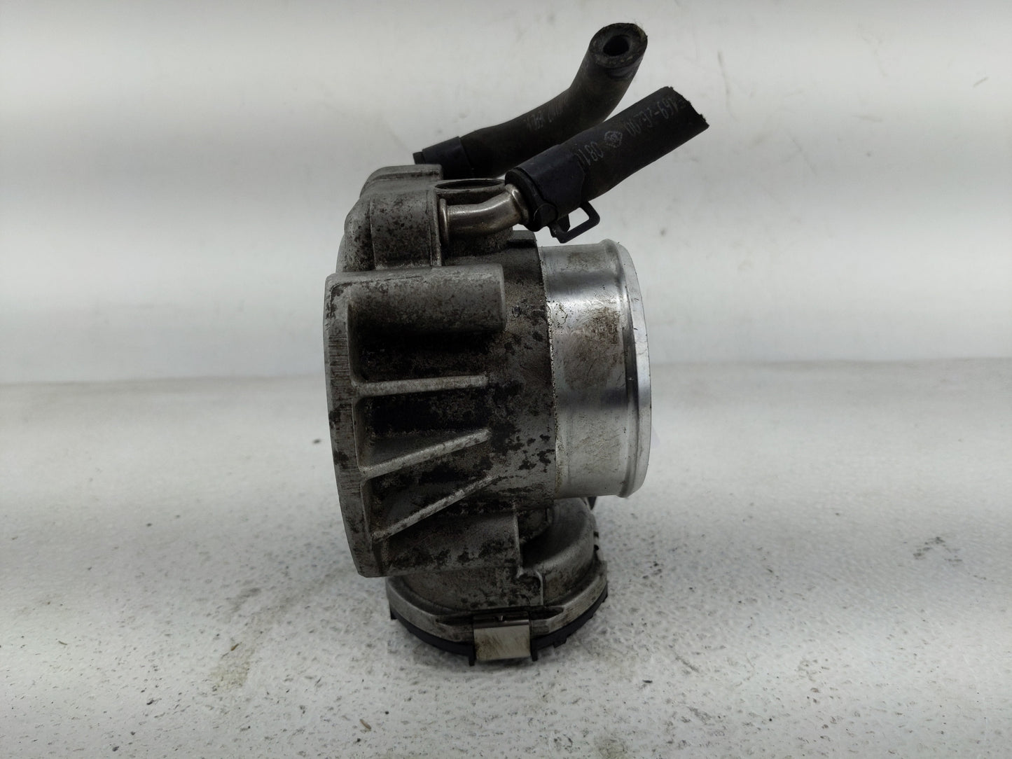 2006-2010 Kia Optima Throttle Body P/N:35100-25200 Fits Fits 2006 2007 2008 2009 2010 2011 2012 2013 OEM Used Auto Parts - O