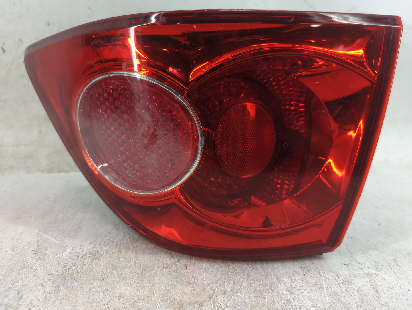 2006-2008 Kia Optima Tail Light Assembly Passenger Right OEM P/N:92402-2G0 Fits Fits 2006 2007 2008 OEM Used Auto Parts - Oe