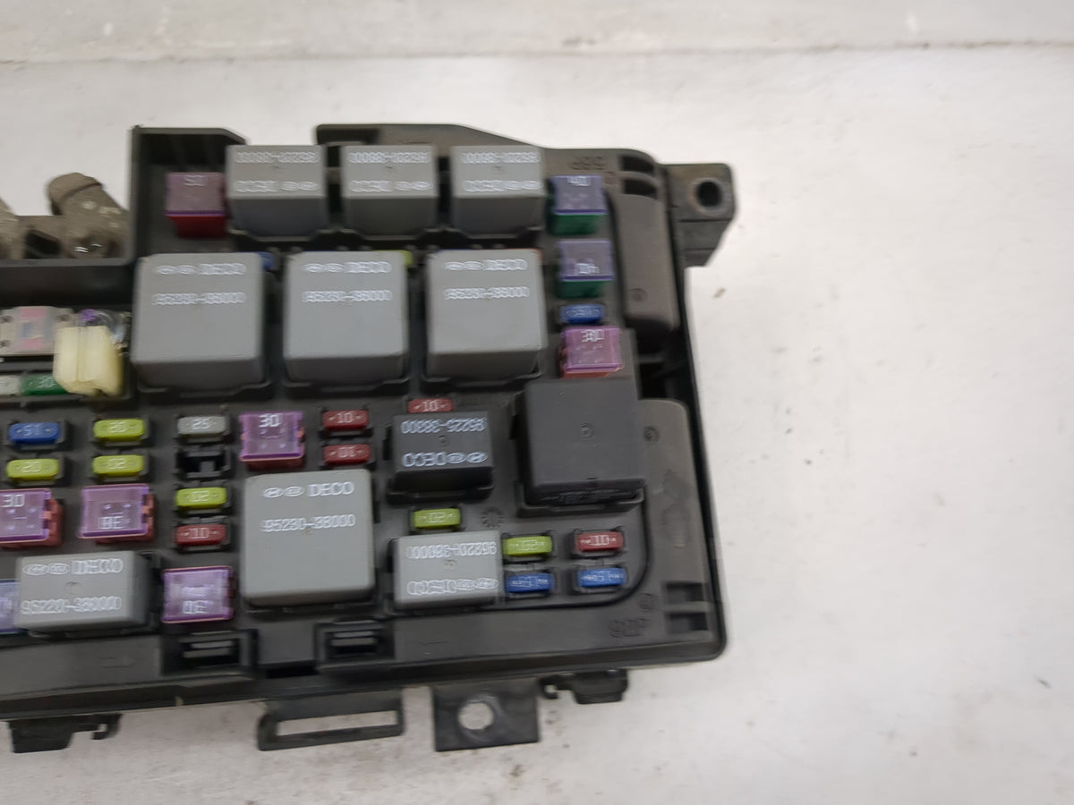 2006-2008 Kia Optima Fusebox Fuse Box Panel Relay Module P/N:91950-2G611 Fits Fits 2006 2007 2008 OEM Used Auto Parts - Oemu