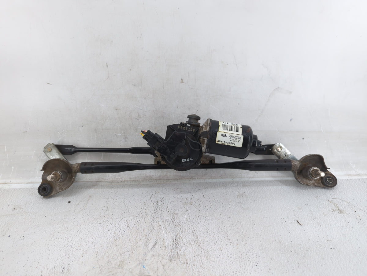 2006-2008 Kia Optima Front Windshield Wiper Motor P/N:98110-2G000 Fits Fits 2006 2007 2008 OEM Used Auto Parts - Oemusedauto