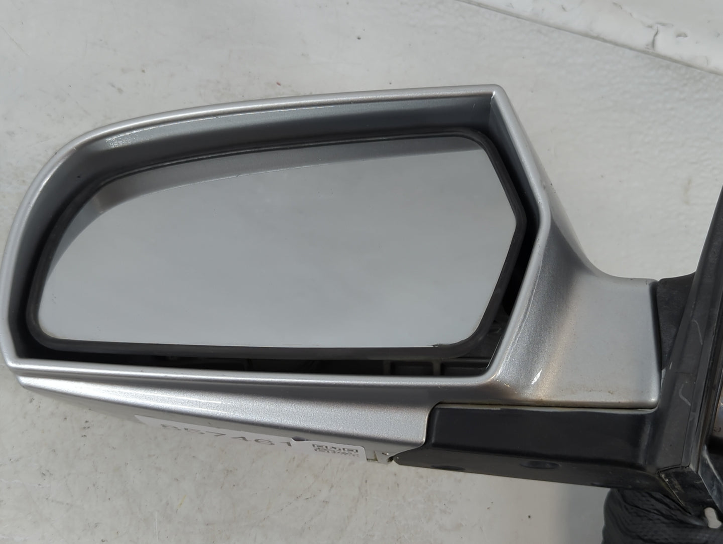 2006-2008 Kia Optima Driver Left Side View Manual Door Mirror Silver - Oemusedautoparts1.com