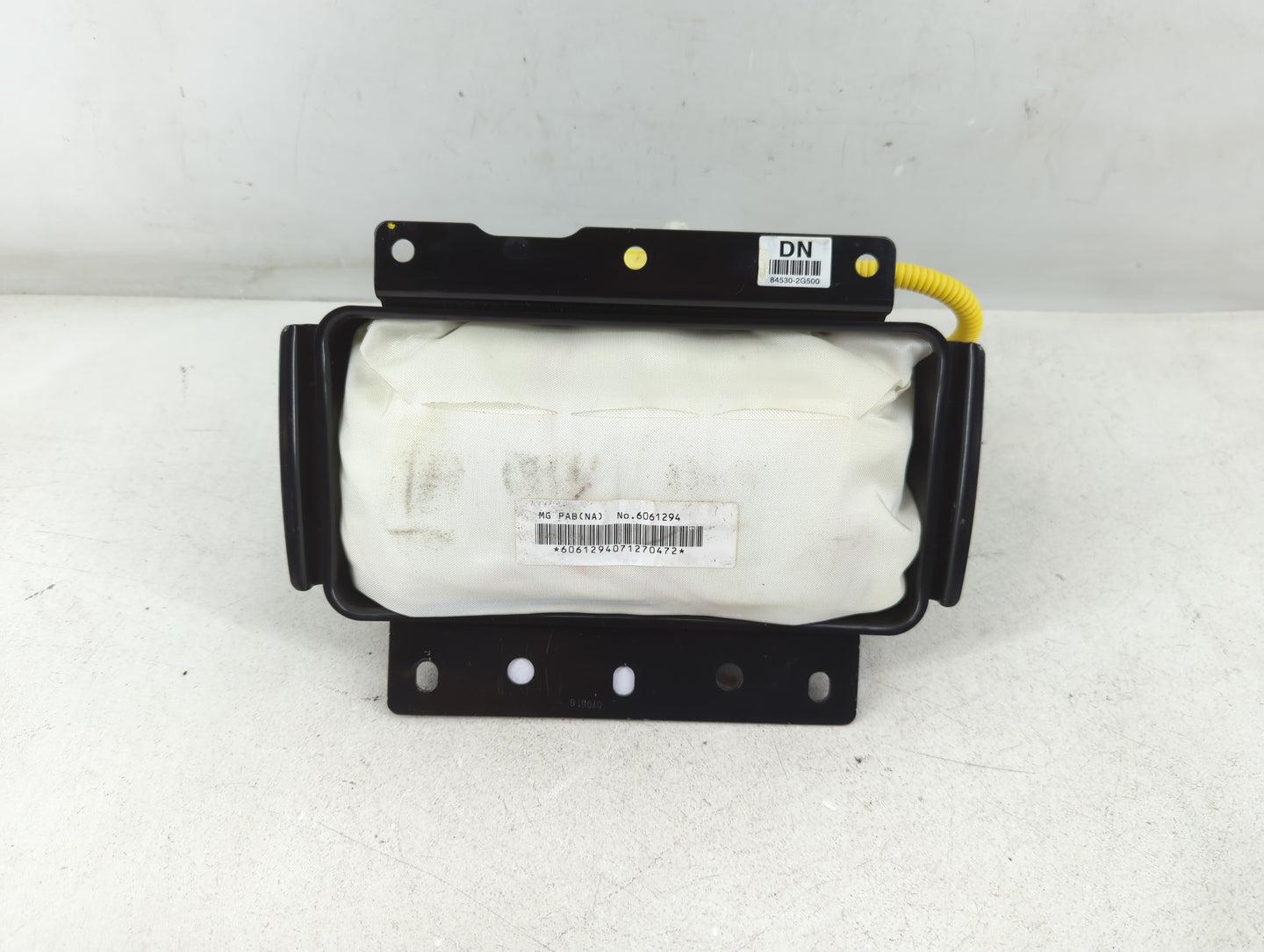 2006-2008 Kia Optima Air Bag Passenger Right Dashboard OEM P/N:E0APBV61CY0123 Fits Fits 2006 2007 2008 OEM Used Auto Parts -