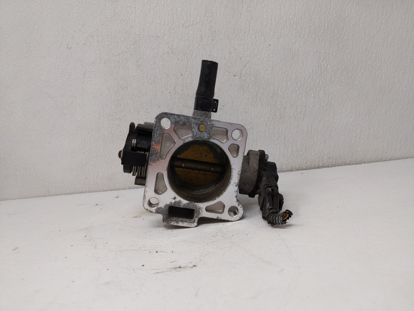 2006-2011 Kia Rio Throttle Body P/N:35170-26900 35100-26860 Fits Fits 2006 2007 2008 2009 2010 2011 OEM Used Auto Parts - Oe