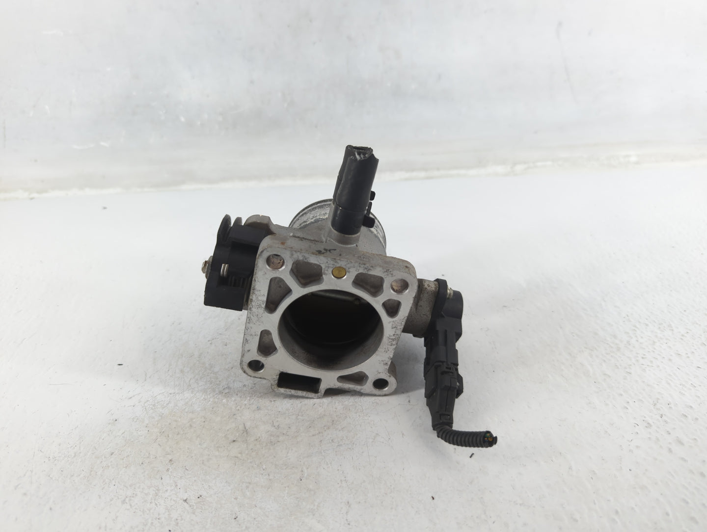 2006-2011 Kia Rio Throttle Body Fits Fits 2006 2007 2008 2009 2010 2011 OEM Used Auto Parts - Oemusedautoparts1.com