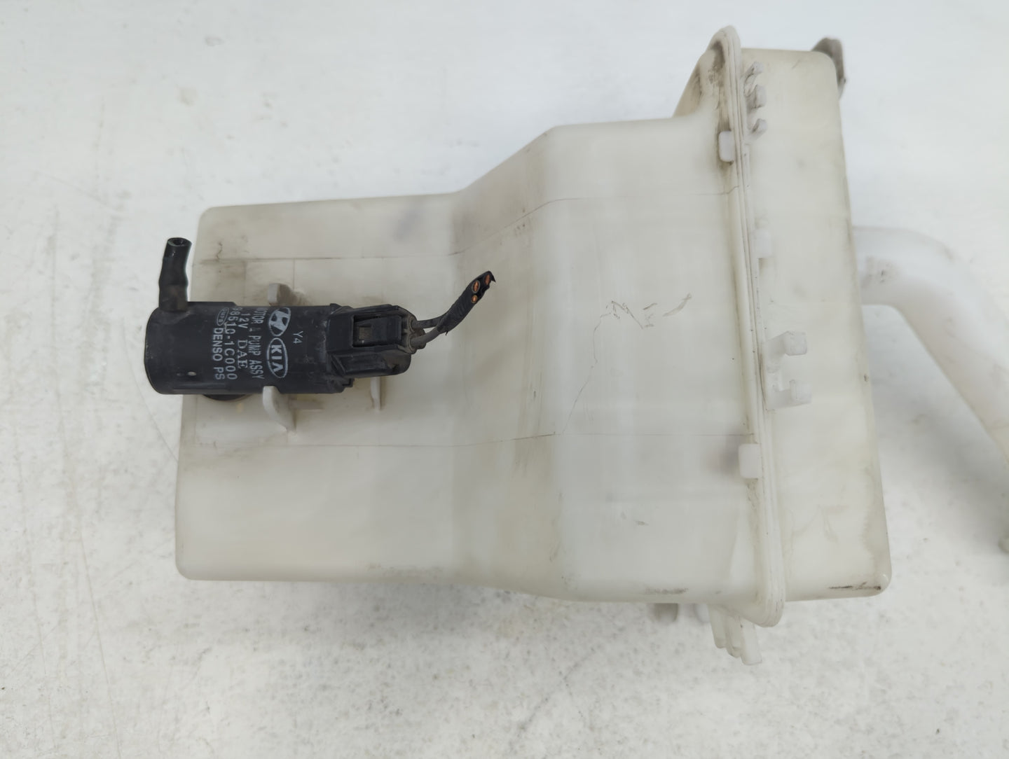 2006-2011 Kia Rio Windshield Washer Fluid Reservoir Bottle Oem - Oemusedautoparts1.com