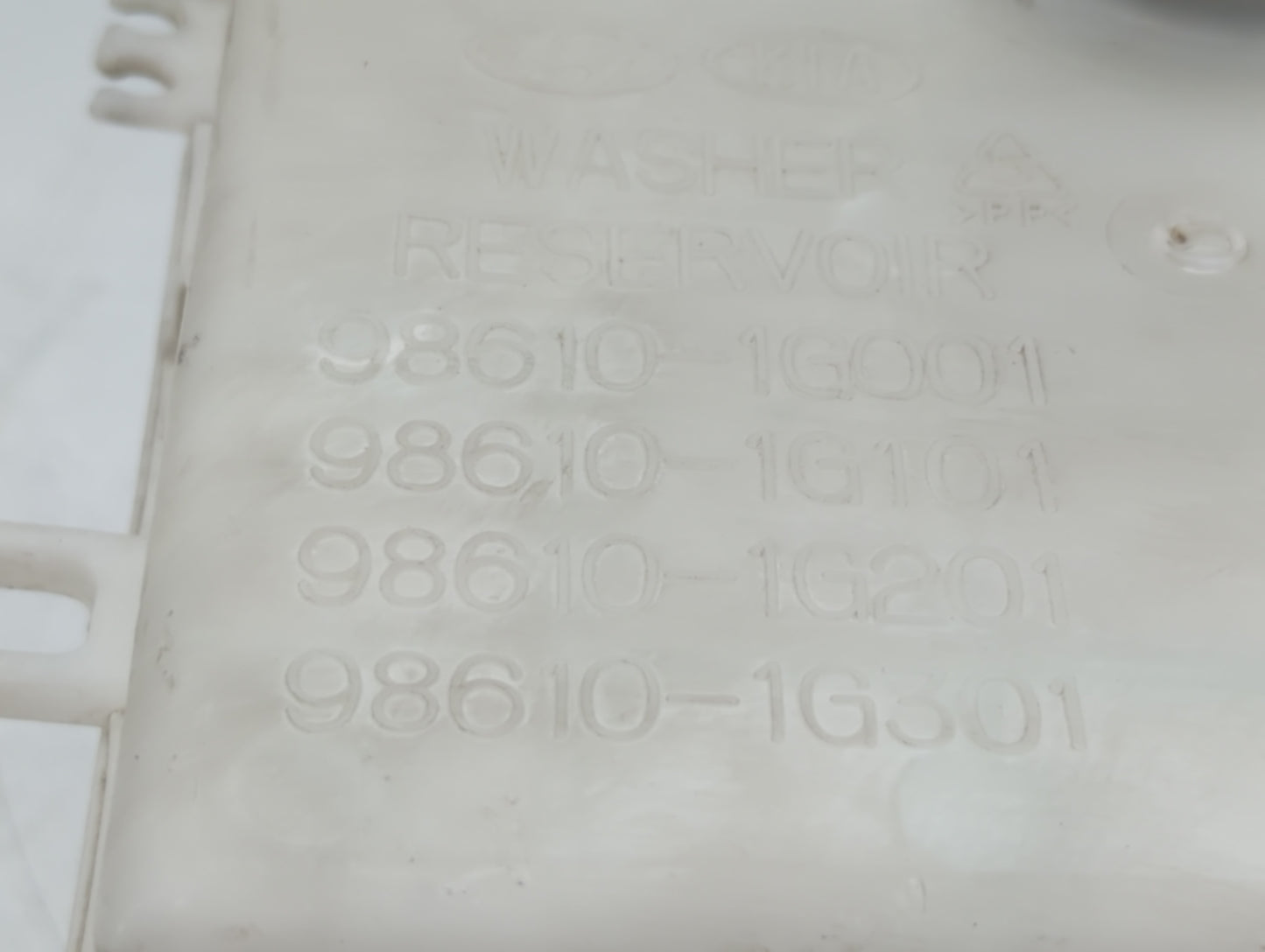 2006-2011 Kia Rio Windshield Washer Fluid Reservoir Bottle Oem - Oemusedautoparts1.com