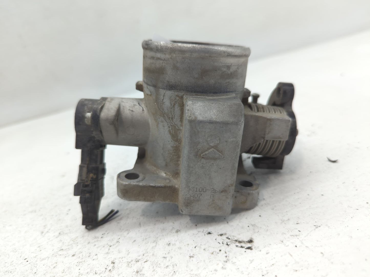 2006-2011 Kia Rio Throttle Body P/N:9 600 930 005 35170-26900 Fits Fits 2006 2007 2008 2009 2010 2011 OEM Used Auto Parts - 