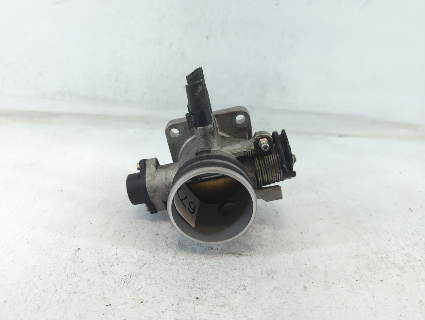 2006-2011 Kia Rio Throttle Body P/N:35170-26900 Fits Fits 2006 2007 2008 2009 2010 2011 OEM Used Auto Parts - Oemusedautopar