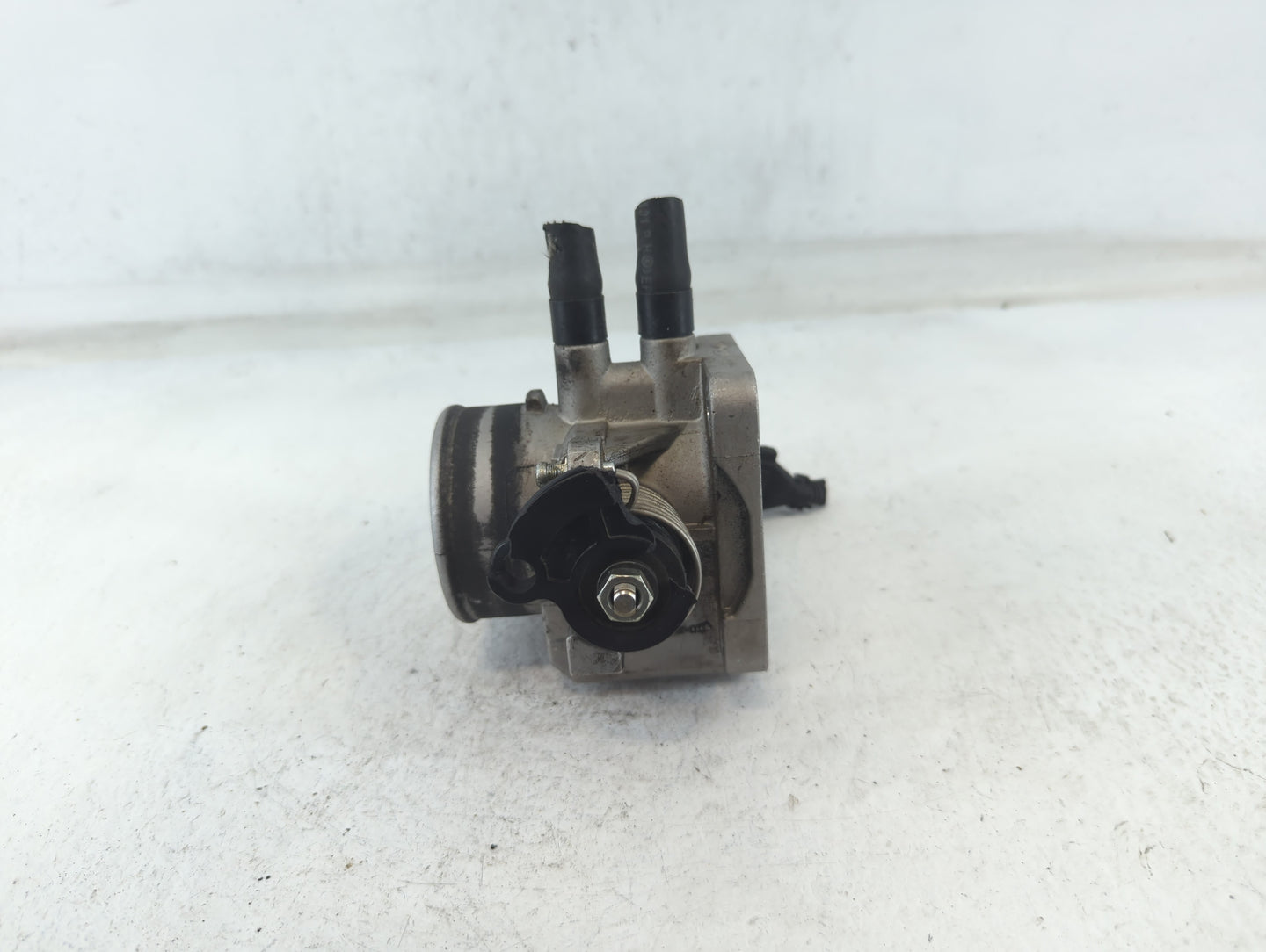 2006-2011 Kia Rio Throttle Body P/N:35170-26900 Fits Fits 2006 2007 2008 2009 2010 2011 OEM Used Auto Parts - Oemusedautopar