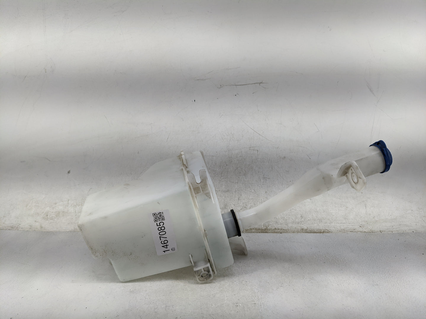 Kia Rio5 Windshield Washer Fluid Reservoir Bottle Oem - Oemusedautoparts1.com