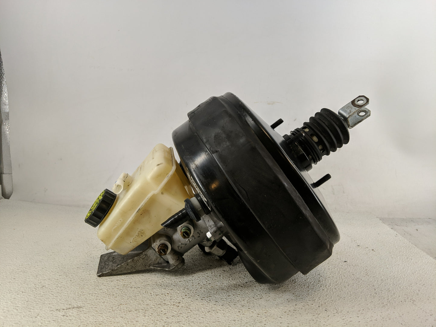 Kia Rondo Power Brake Booster Oem - Oemusedautoparts1.com