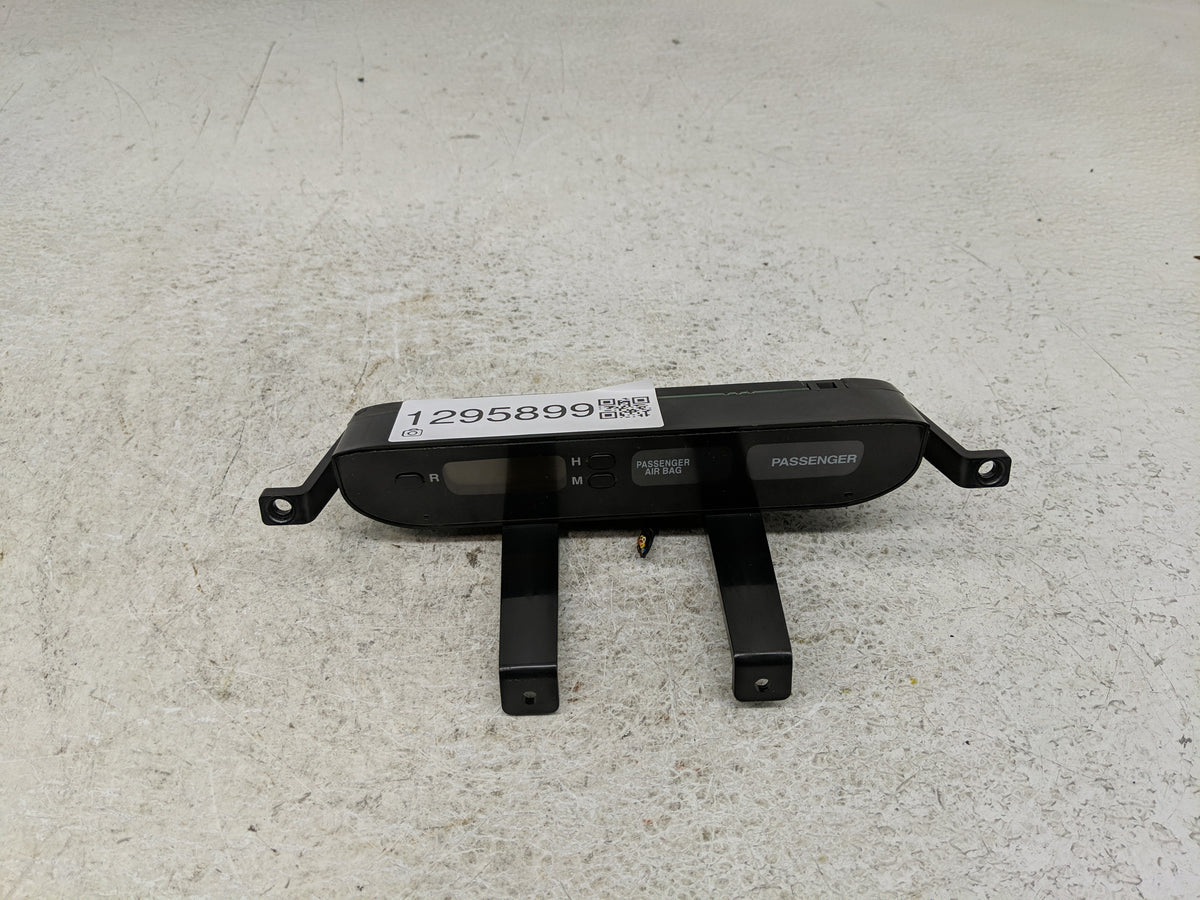 2007-2012 Kia Rondo Information Radio Display Screen - Oemusedautoparts1.com