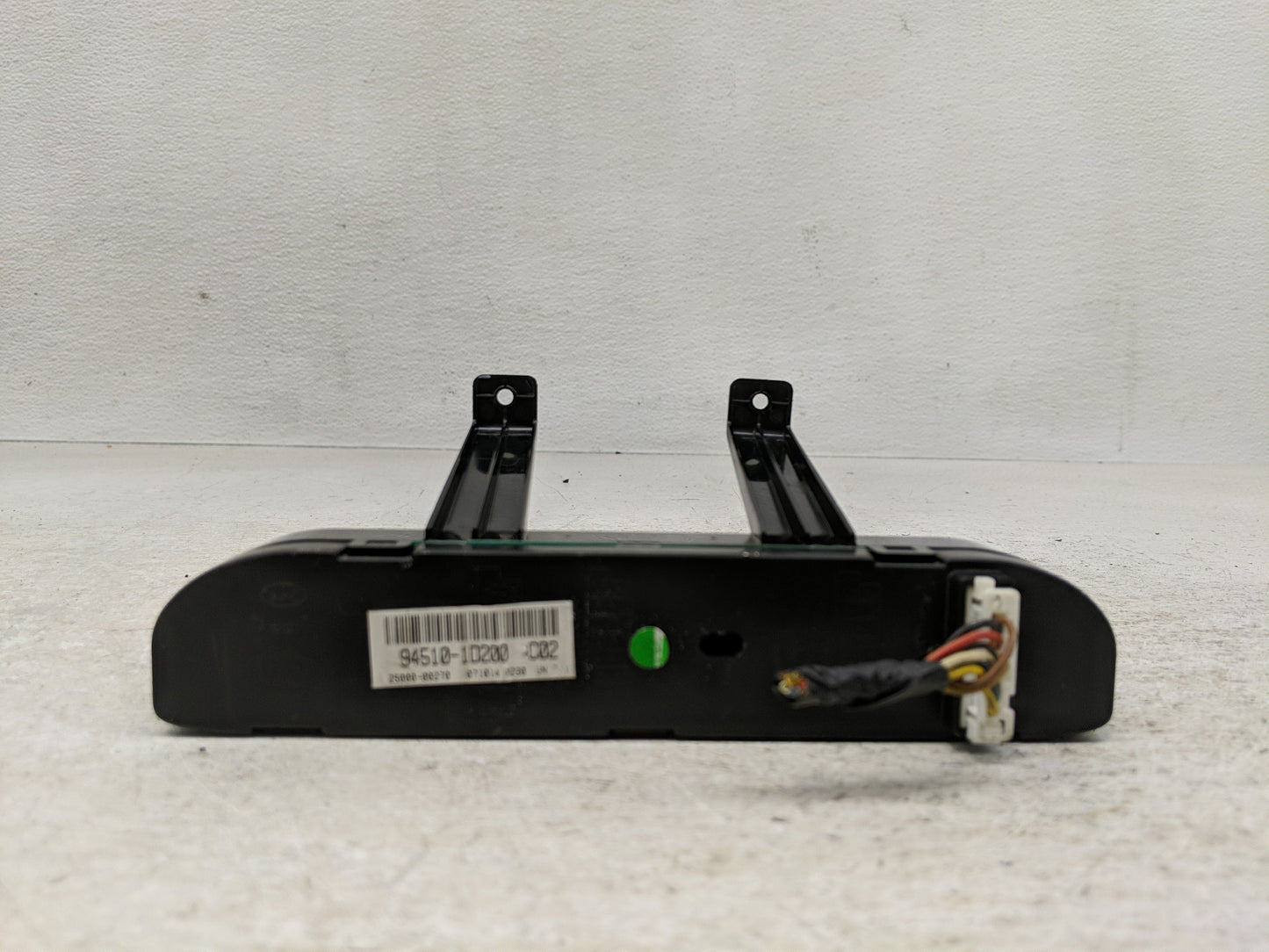 2007-2012 Kia Rondo Information Display Screen - Oemusedautoparts1.com