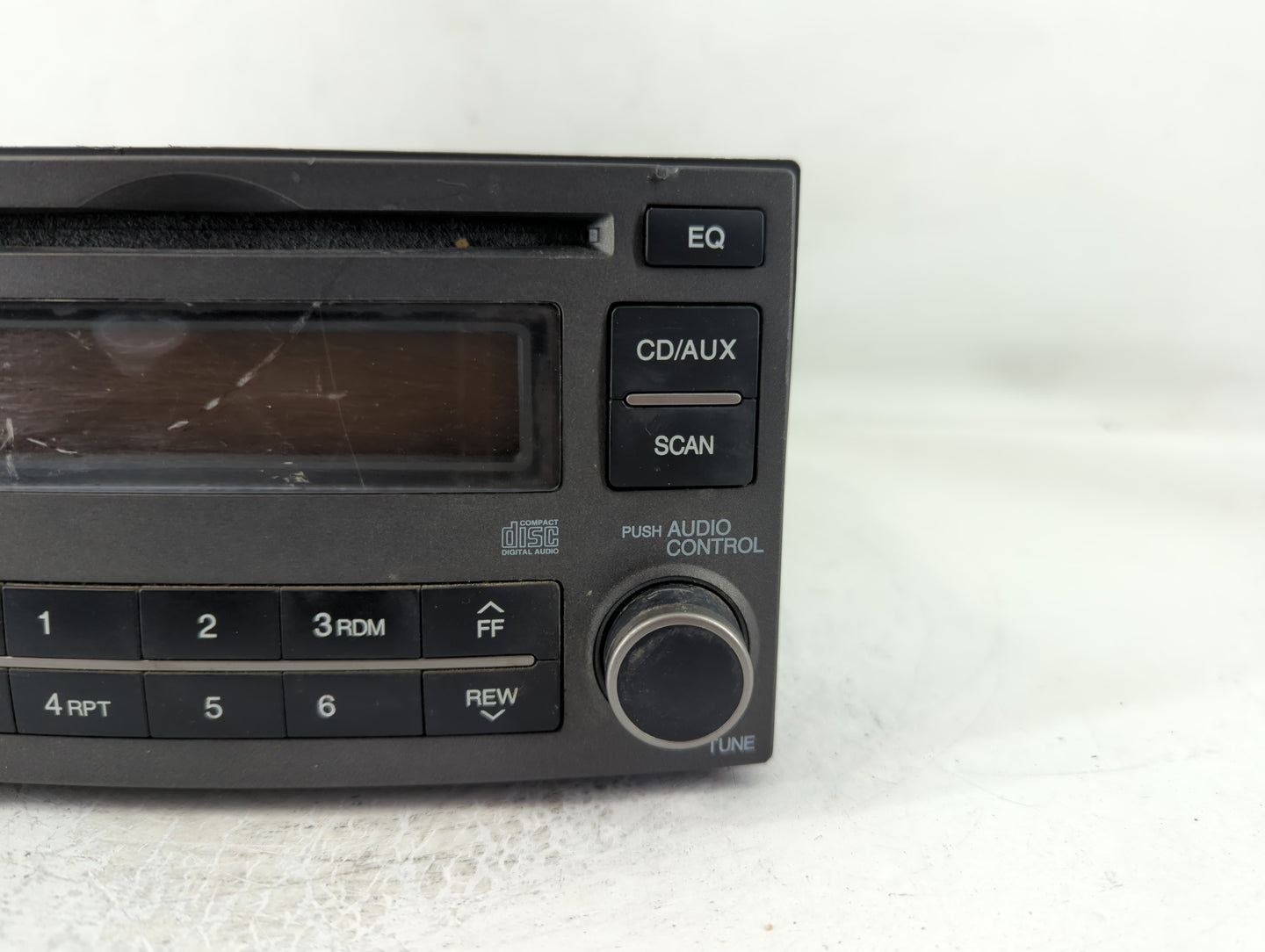 2007-2008 Kia Rondo Radio AM FM Cd Player Receiver Replacement P/N:96140-1D1013 Fits Fits 2007 2008 OEM Used Auto Parts - Oe