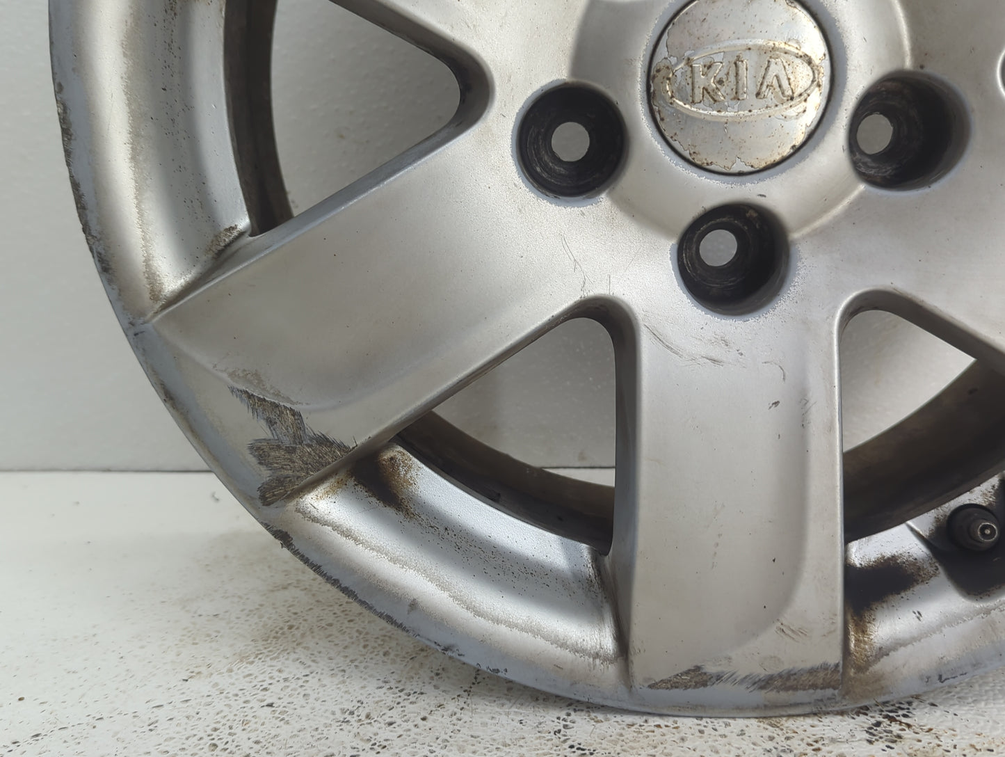 2007-2011 Kia Rondo Oem Wheel Rim 900211 - Oemusedautoparts1.com