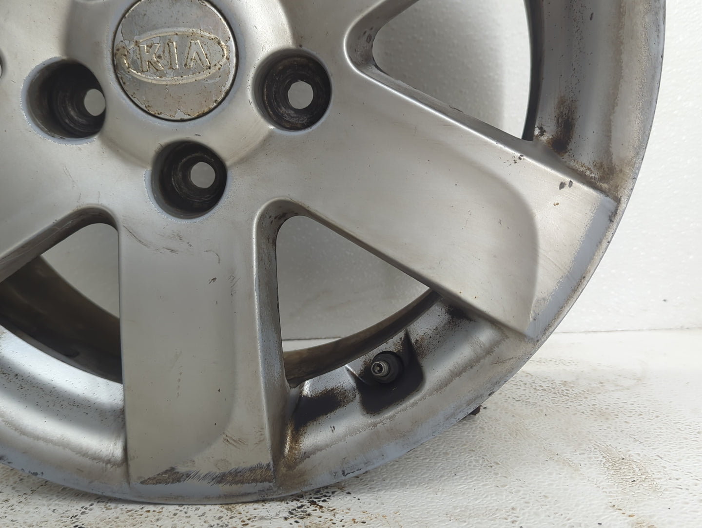 2007-2011 Kia Rondo Oem Wheel Rim 900211 - Oemusedautoparts1.com