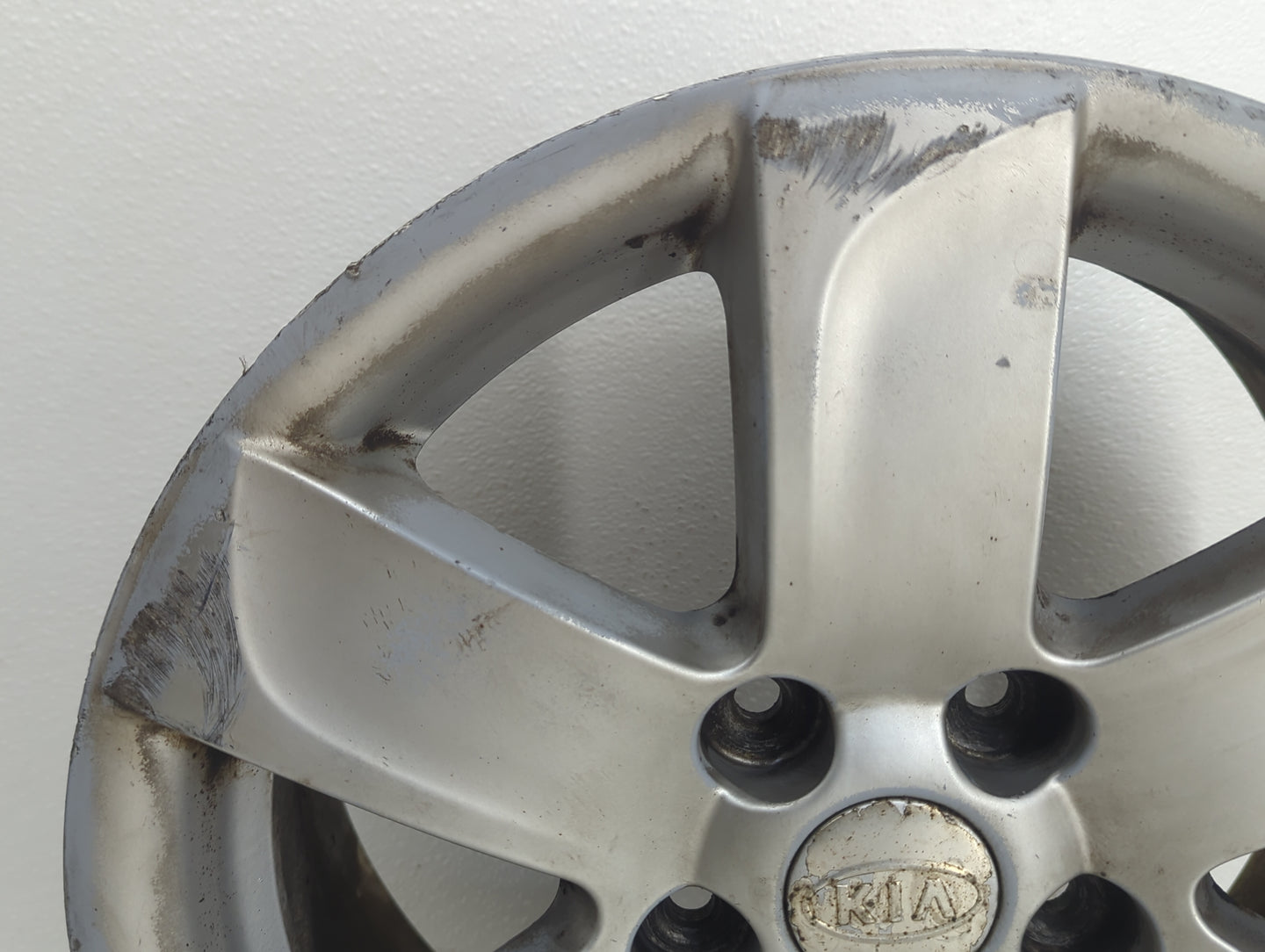 2007-2011 Kia Rondo Oem Wheel Rim - Oemusedautoparts1.com