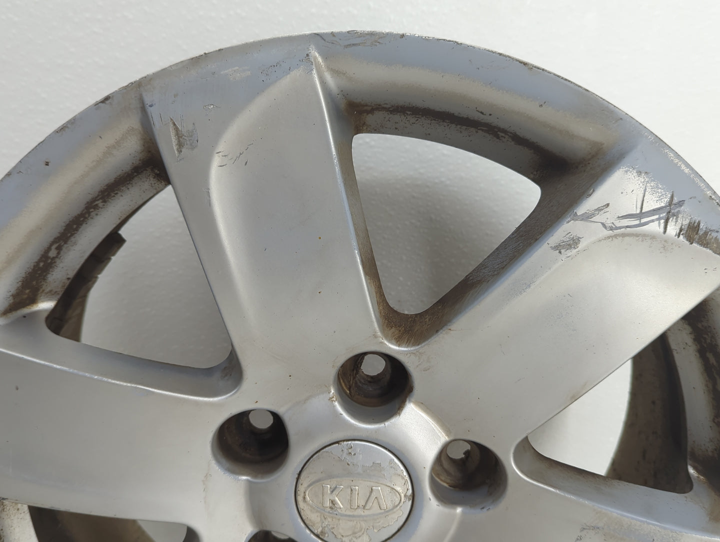 2007-2011 Kia Rondo Oem Wheel Rim - Oemusedautoparts1.com