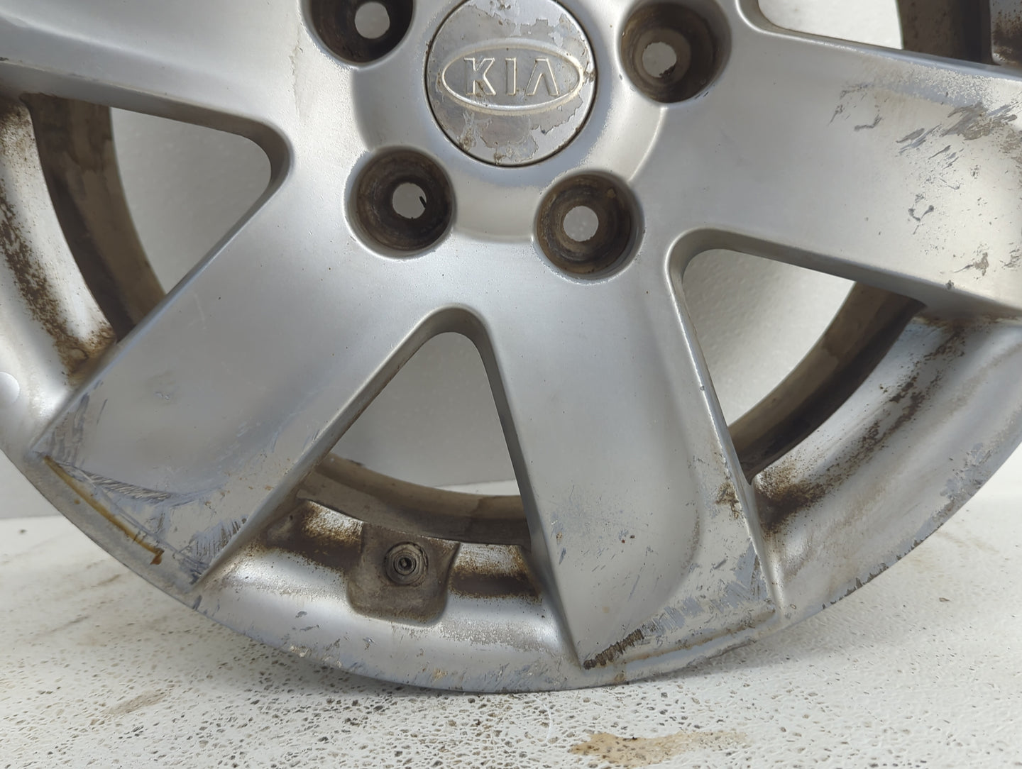 2007-2011 Kia Rondo Oem Wheel Rim 900212 - Oemusedautoparts1.com