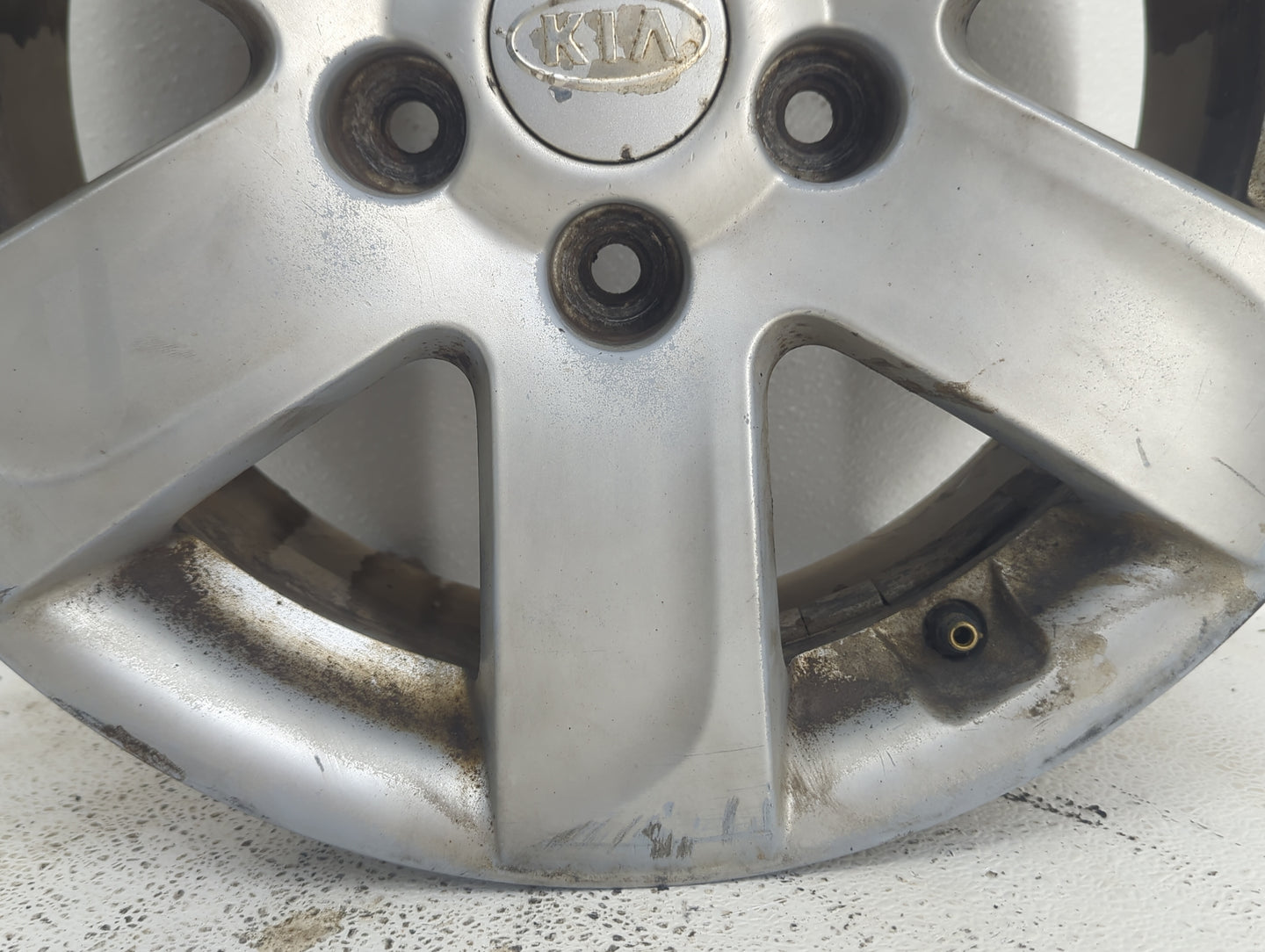 2007-2011 Kia Rondo Oem Wheel Rim 900214 - Oemusedautoparts1.com