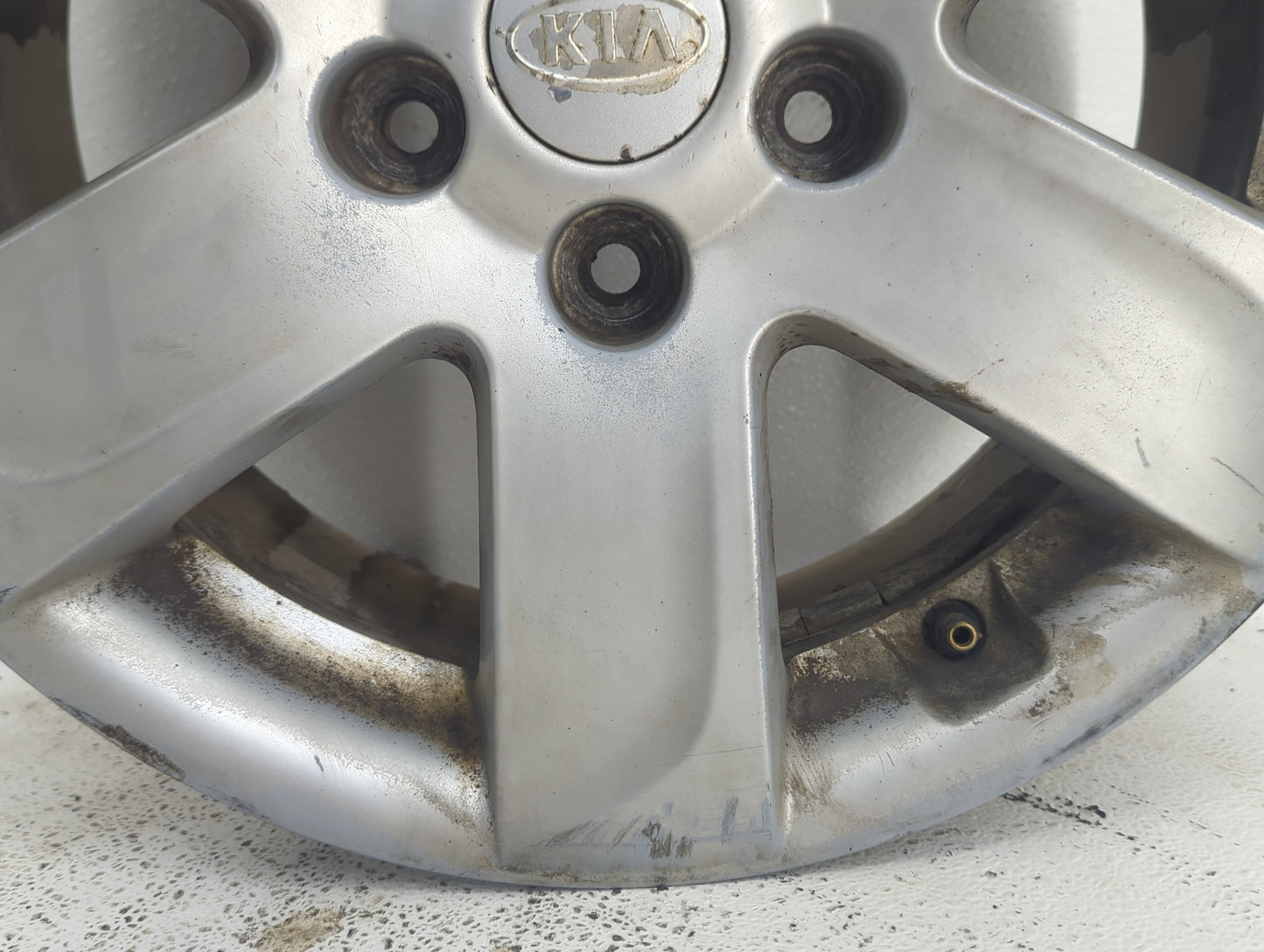 2007-2011 Kia Rondo Oem Wheel Rim 900214 - Oemusedautoparts1.com