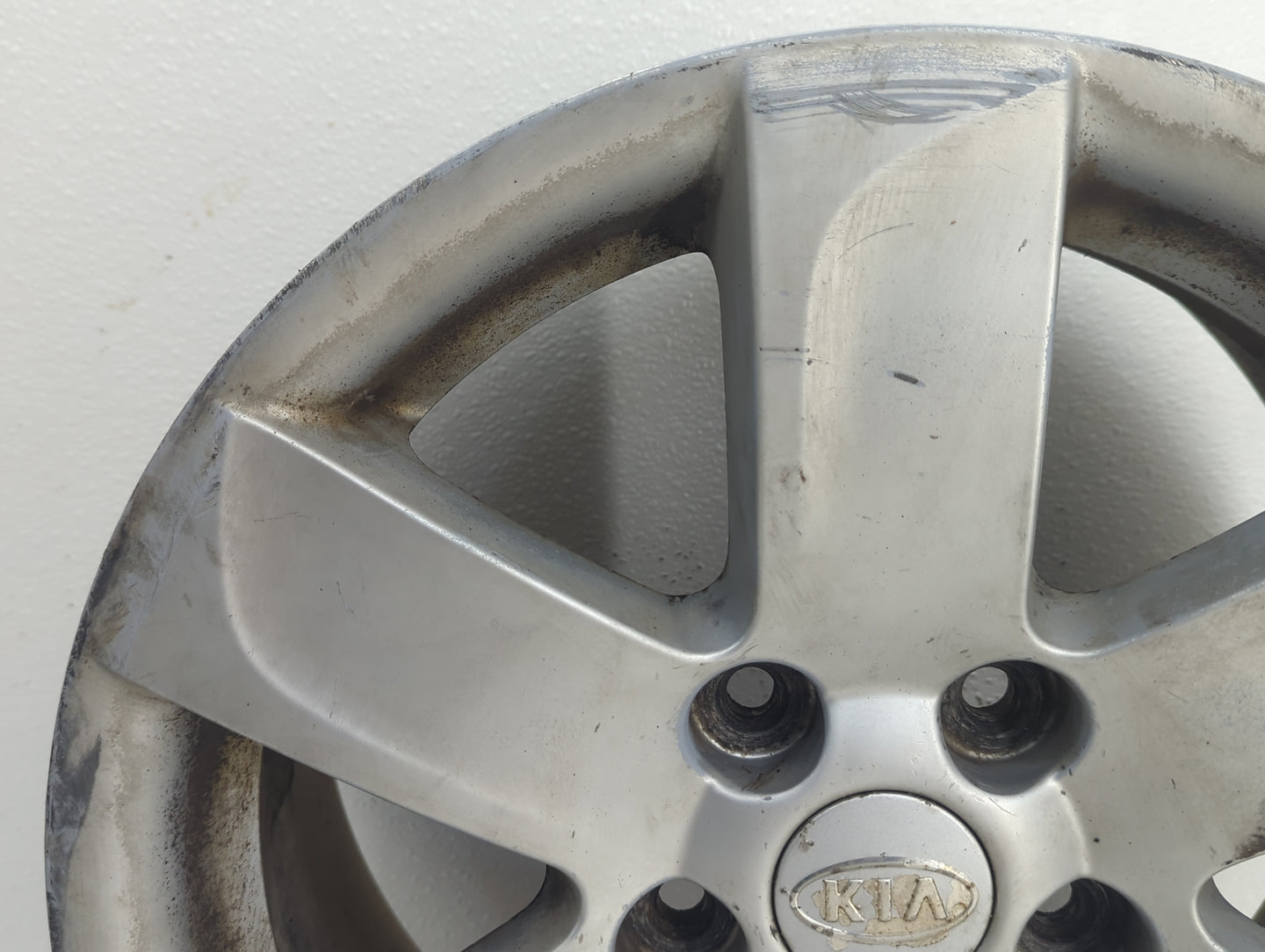2007-2011 Kia Rondo Oem Wheel Rim 900214 - Oemusedautoparts1.com
