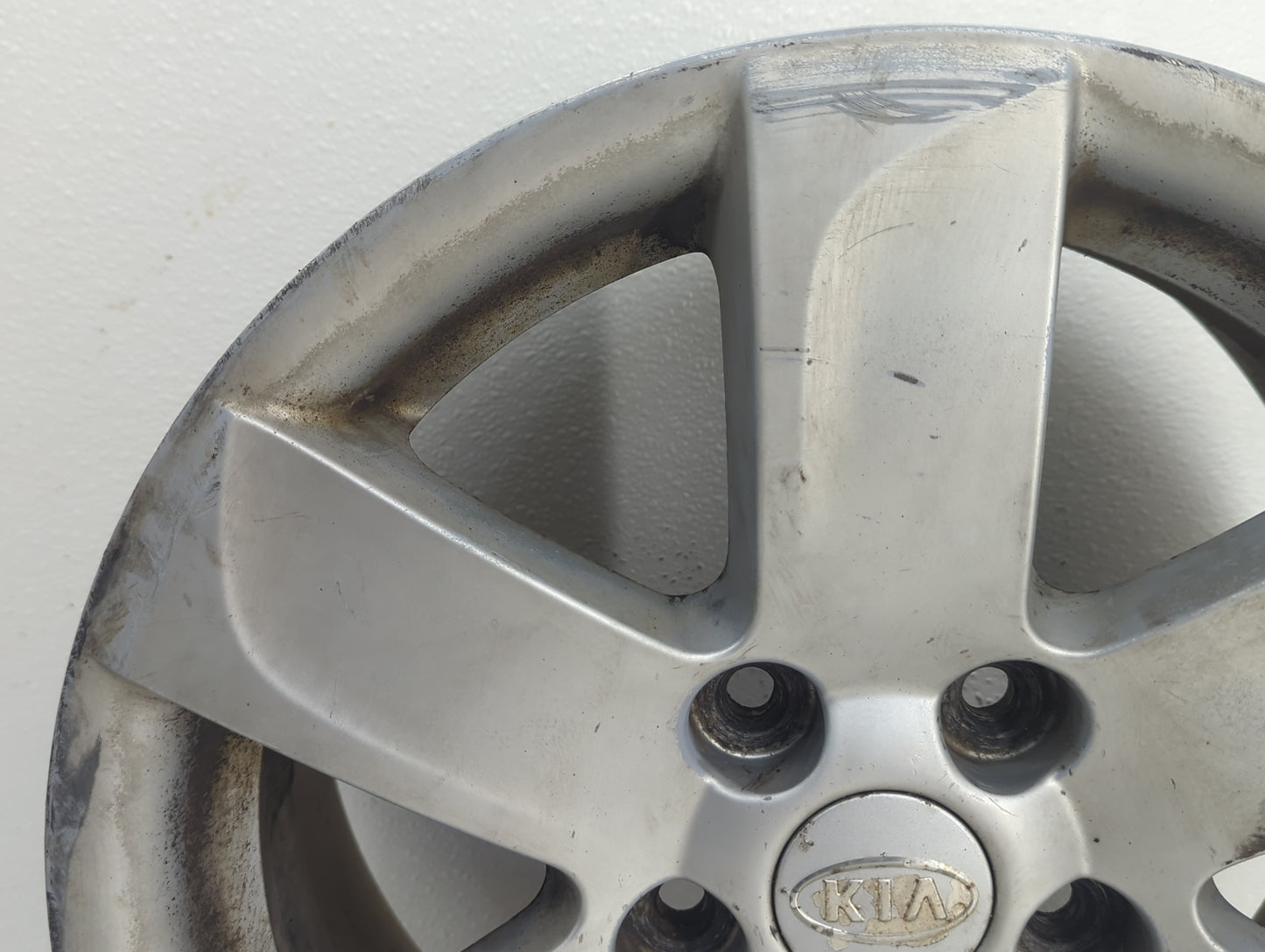 2007-2011 Kia Rondo Oem Wheel Rim 900214 - Oemusedautoparts1.com