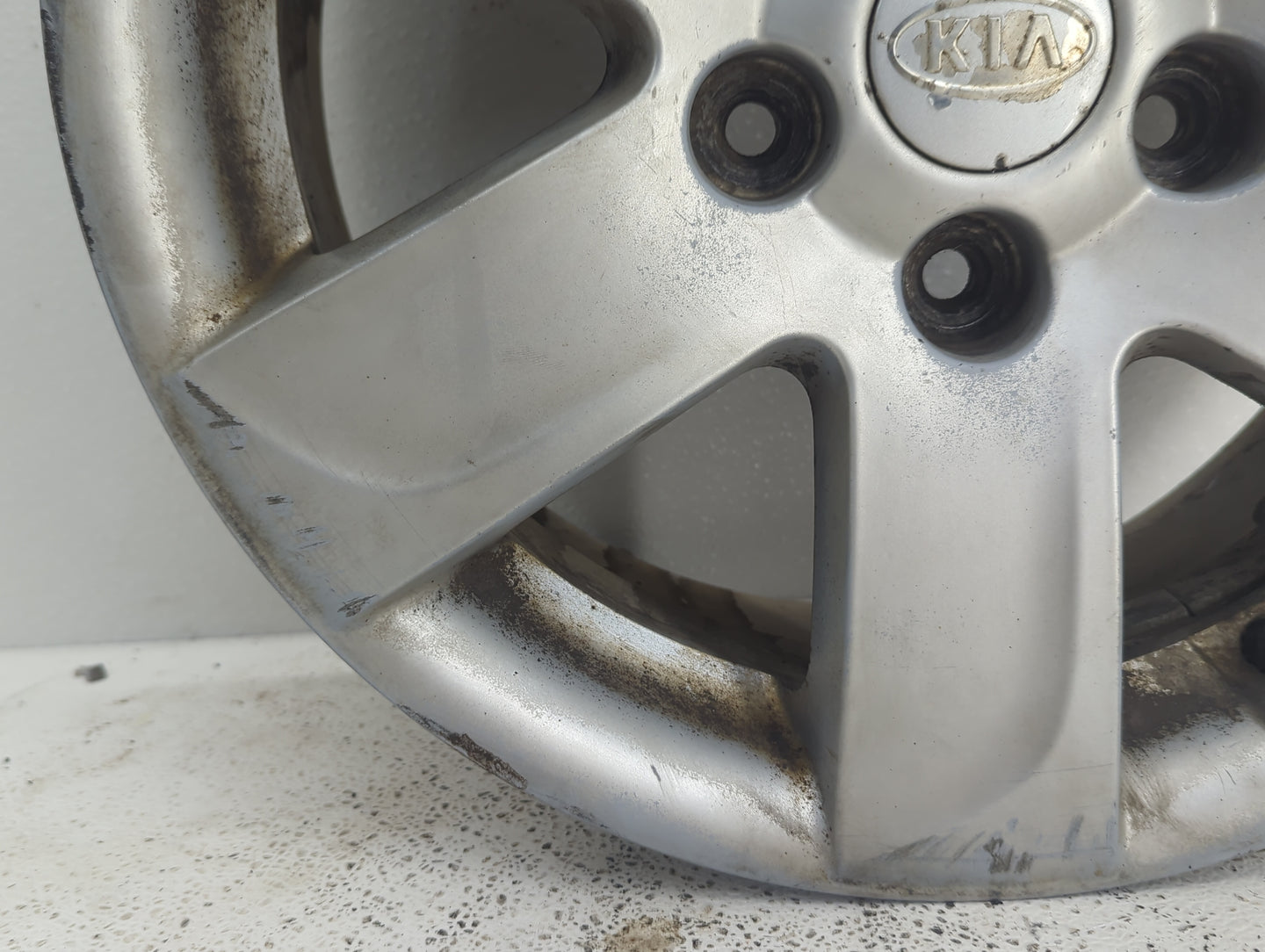 2007-2011 Kia Rondo Oem Wheel Rim 900214 - Oemusedautoparts1.com