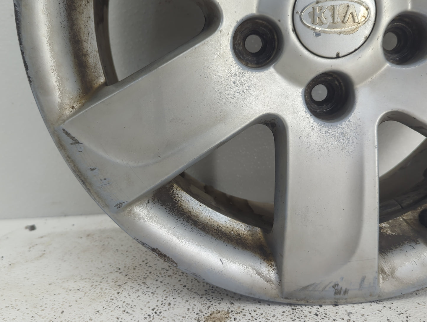 2007-2011 Kia Rondo Oem Wheel Rim 900214 - Oemusedautoparts1.com