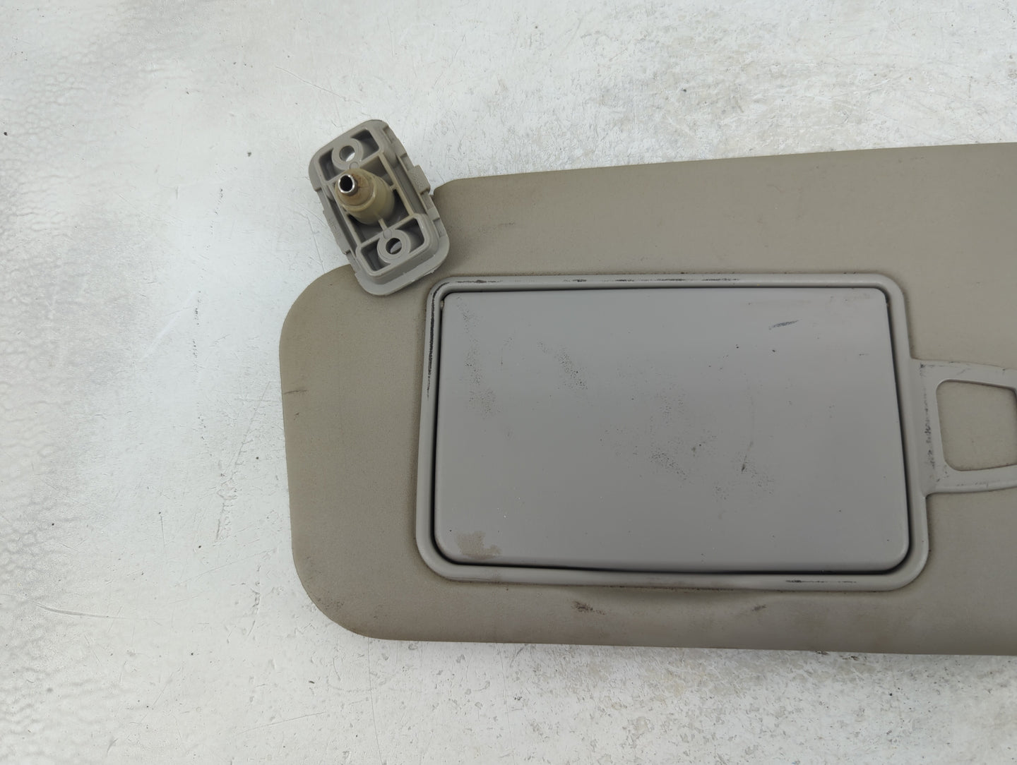 2007-2012 Kia Rondo Sun Visor Shade Replacement Driver Left Mirror Fits Fits 2007 2008 2009 2010 2011 2012 OEM Used Auto Par