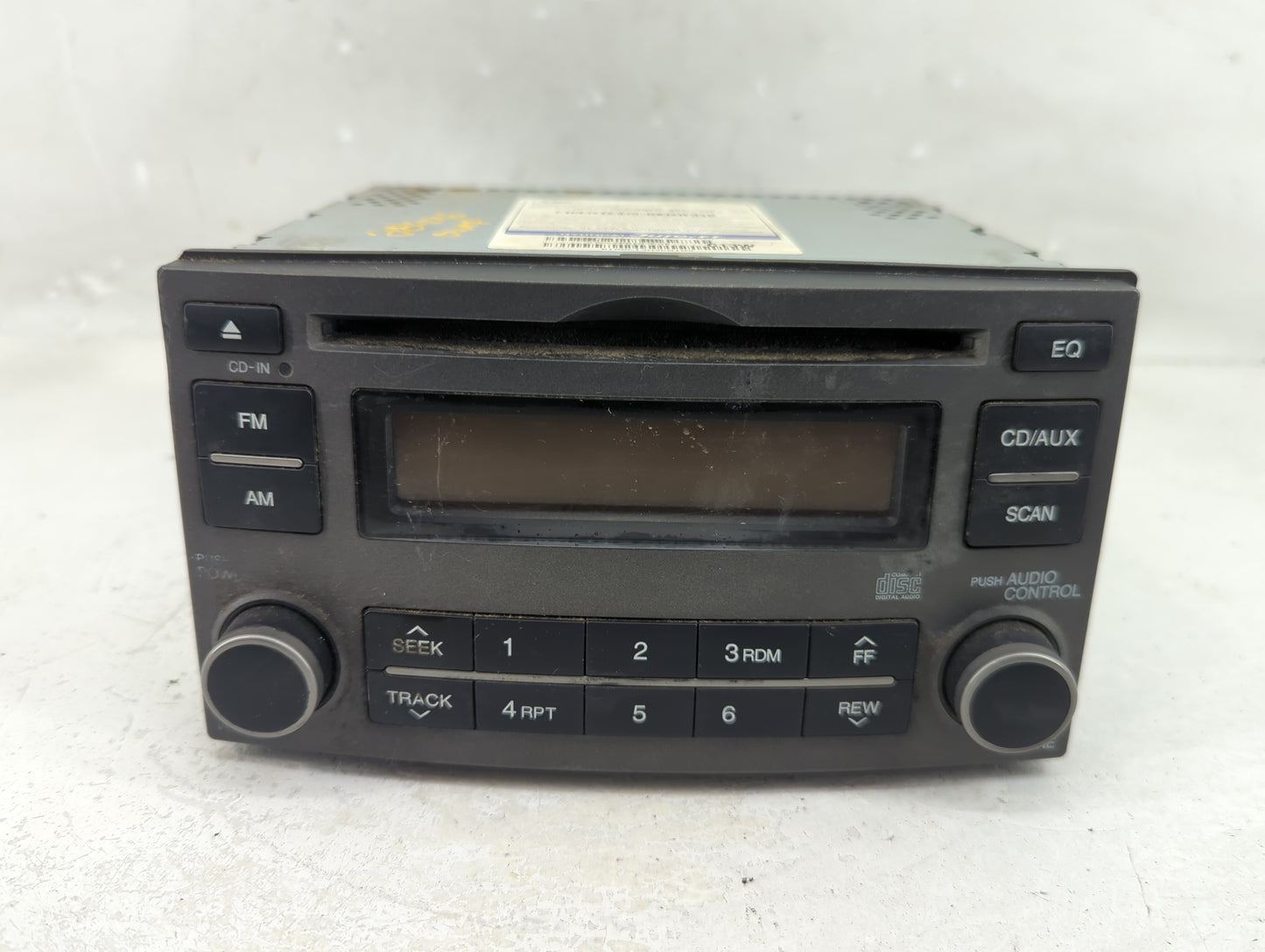 2007-2008 Kia Rondo Radio AM FM Cd Player Receiver Replacement P/N:96140-1D1013W Fits Fits 2007 2008 OEM Used Auto Parts - O