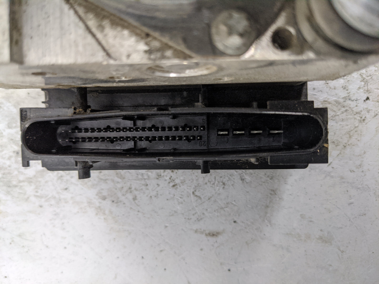 2006 Kia Sedona ABS Pump Control Module Replacement P/N:0265235218 58920-4D300, ESP1006, 080213/2/3400, 0265960616 Fits Fits