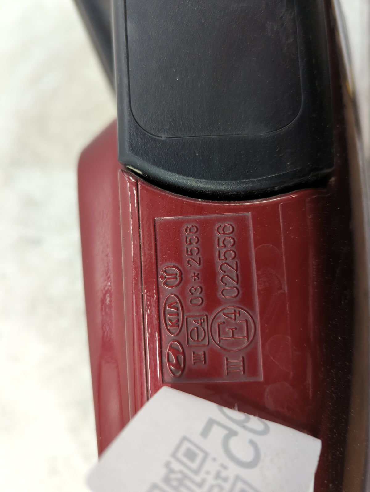 2011-2014 Kia Sedona Driver Side View Mirror - Left Door Mirror OEM Used - Oemusedautoparts1.com