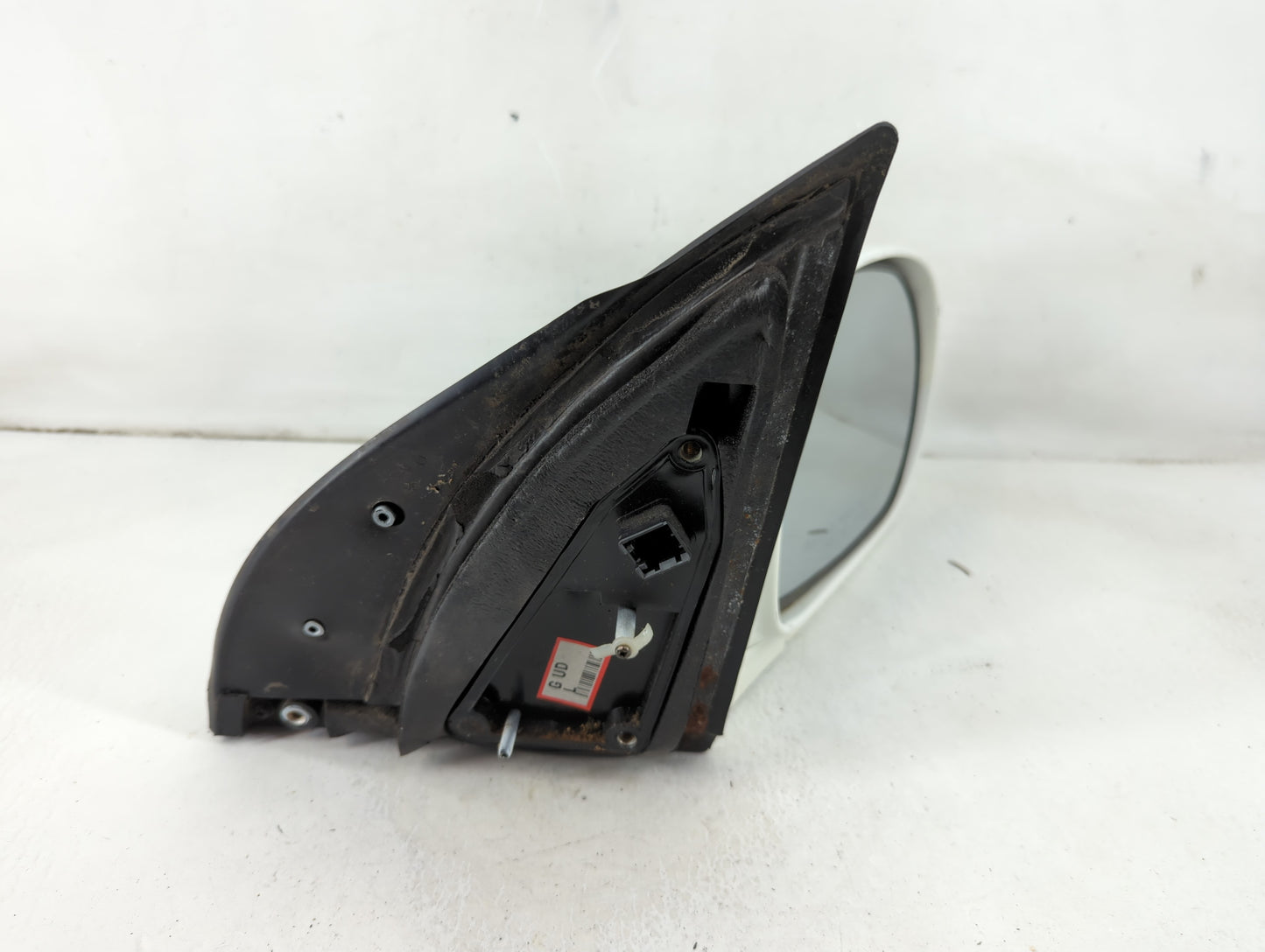 2002-2005 Kia Sedona Passenger Right Side View Manual Door Mirror White - Oemusedautoparts1.com