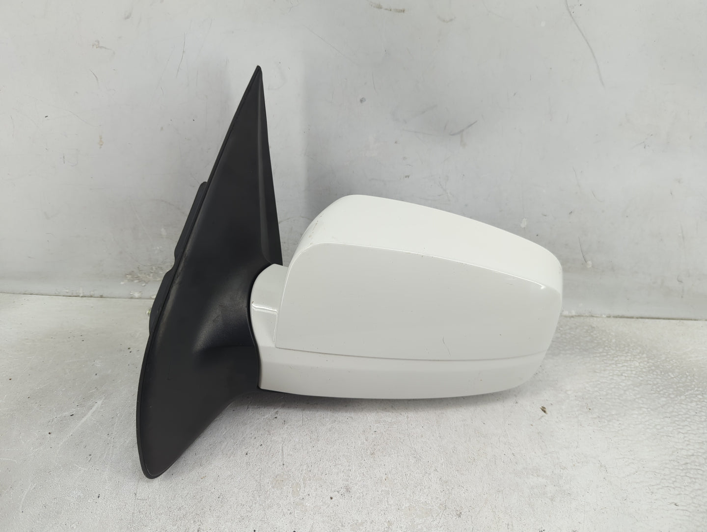 2003-2009 Kia Sorento Driver Side View Mirror - Left Door Mirror OEM Used - Oemusedautoparts1.com