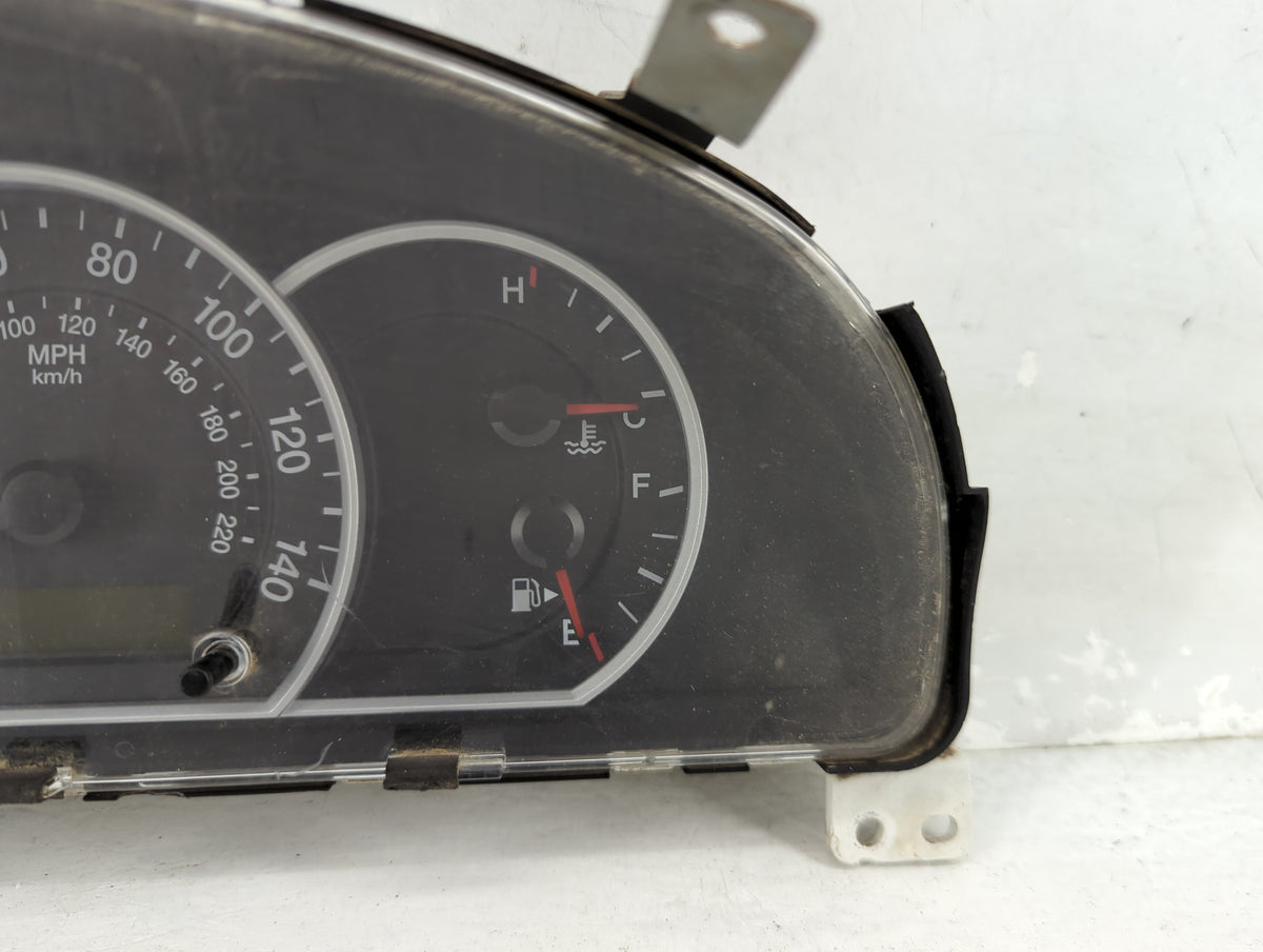 2007-2008 Kia Sorento Instrument Cluster Speedometer Gauges Miles: Fits Fits 2007 2008 OEM Used Auto Parts - Oemusedautopart