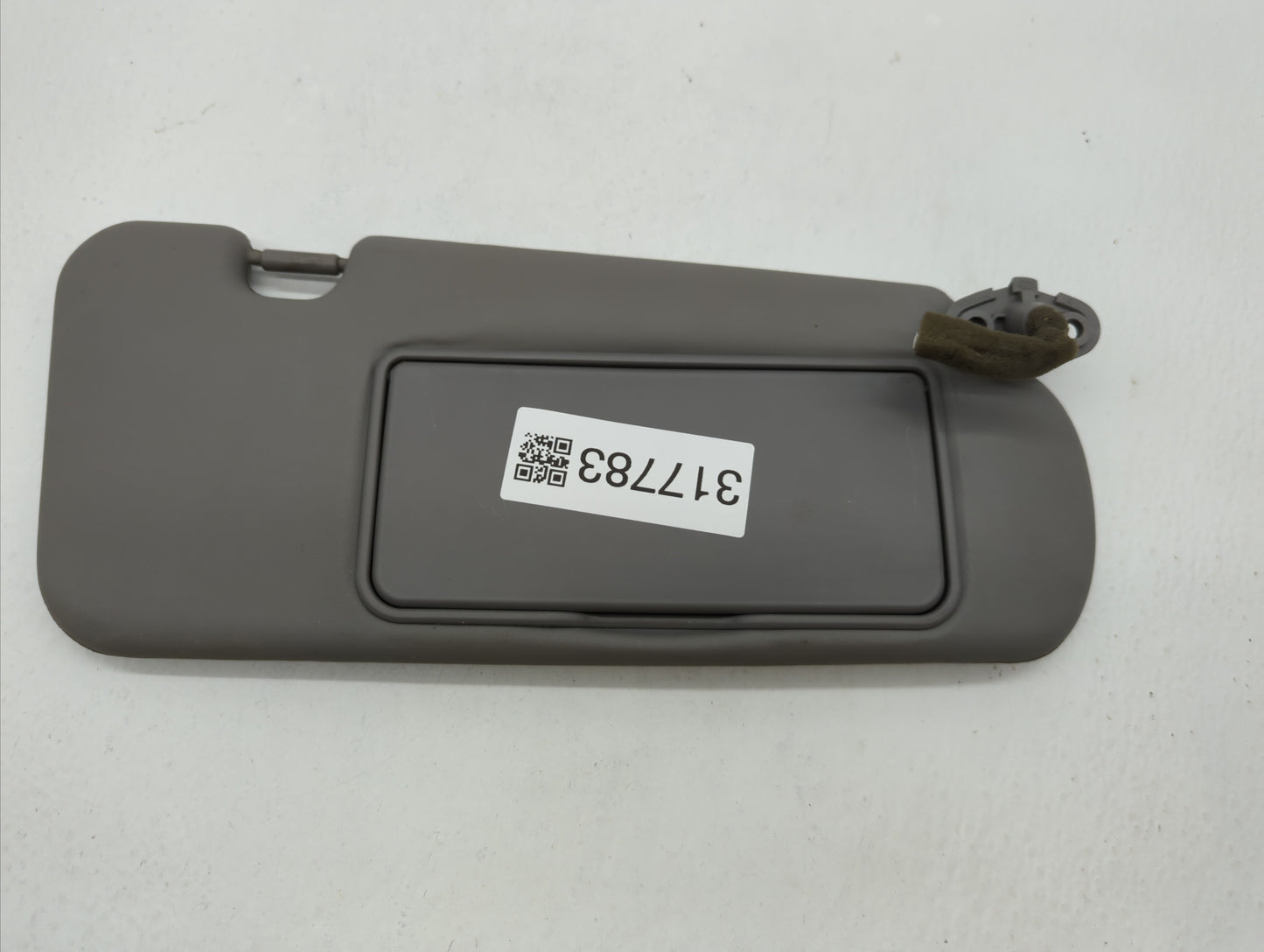 2008-2009 Kia Sorento Sun Visor Shade Replacement Passenger Right Mirror Fits Fits 2008 2009 OEM Used Auto Parts - Oemusedau