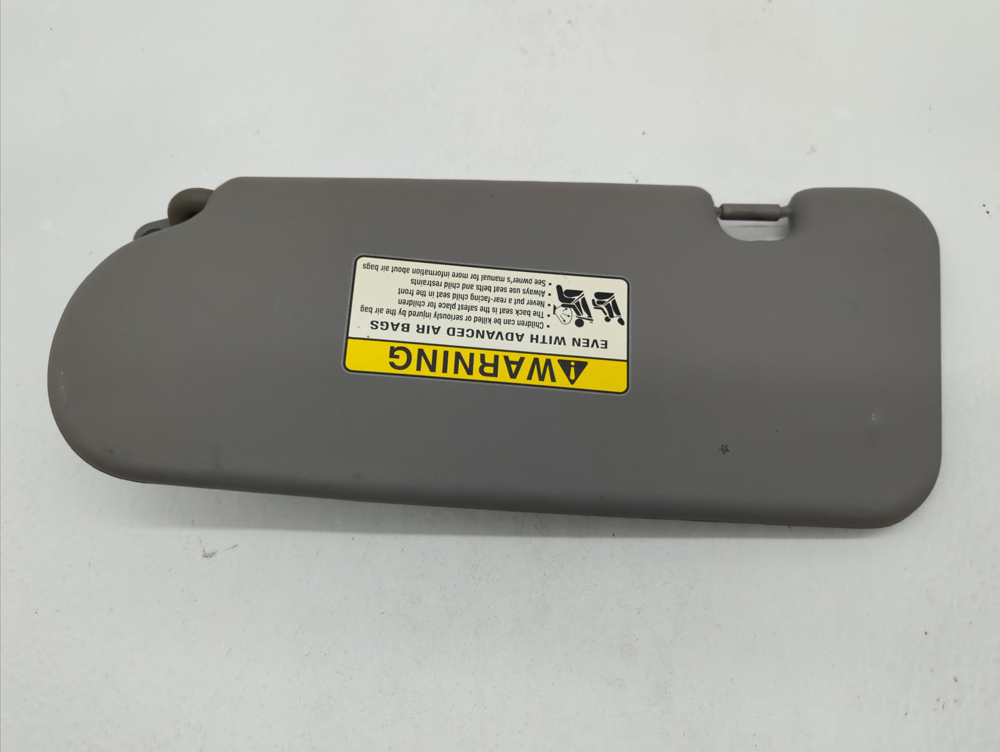 2008-2009 Kia Sorento Sun Visor Shade Replacement Passenger Right Mirror Fits Fits 2008 2009 OEM Used Auto Parts - Oemusedau