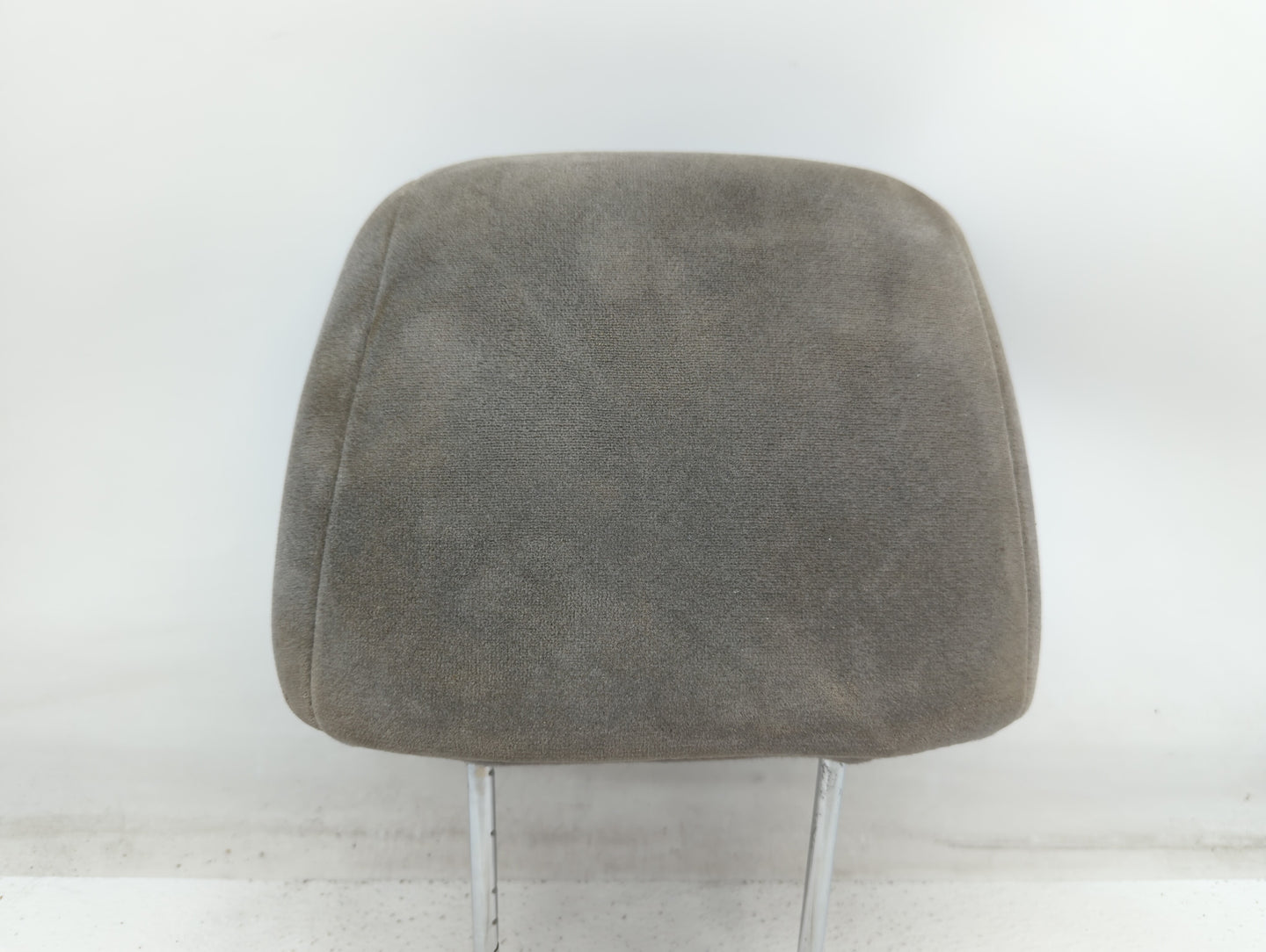 2007-2009 Kia Sorento Headrest Head Rest Front Driver Passenger Seat Fits Fits 2007 2008 2009 OEM Used Auto Parts - Oemuseda
