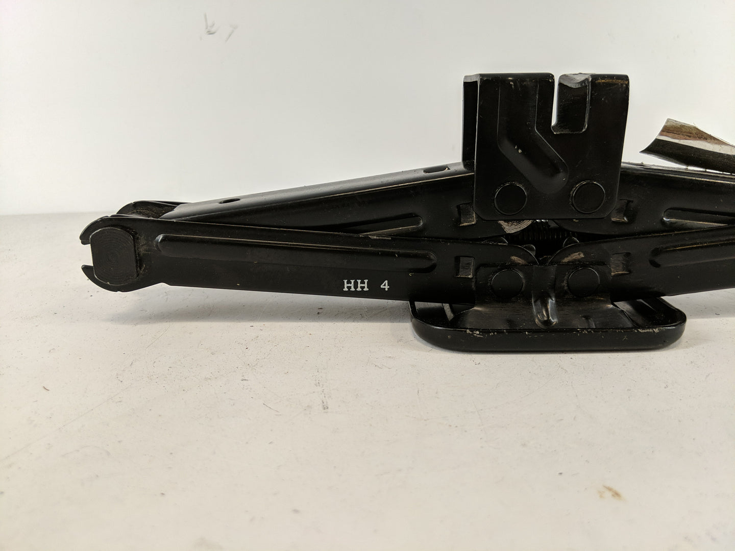 2008 Kia Spectra Spare Scissor Car Jack - Oemusedautoparts1.com