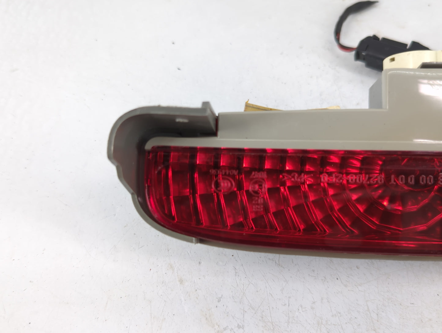 2008 Kia Spectra High Mounted Stop Third Brake Light Lamp - Oemusedautoparts1.com