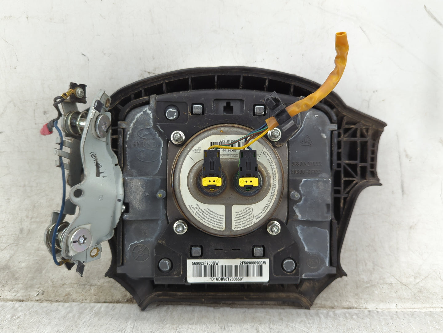 2007-2009 Kia Spectra Air Bag Driver Left Steering Wheel Mounted - Oemusedautoparts1.com