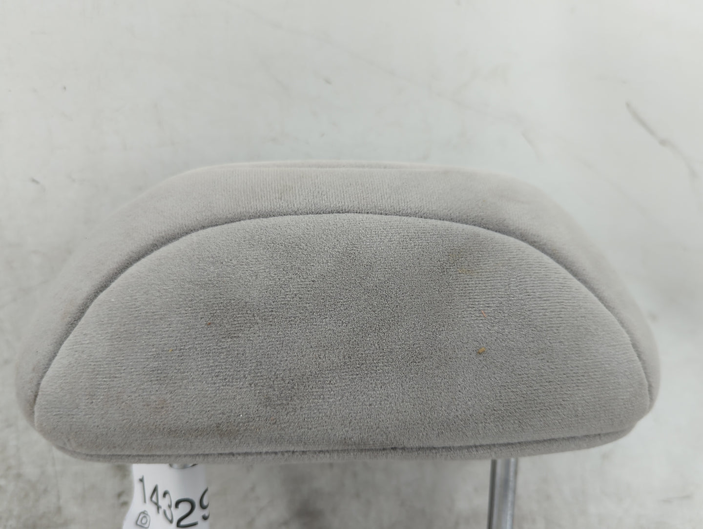 2004-2009 Kia Spectra Headrest Head Rest Front Driver Seat Grey - Oemusedautoparts1.com