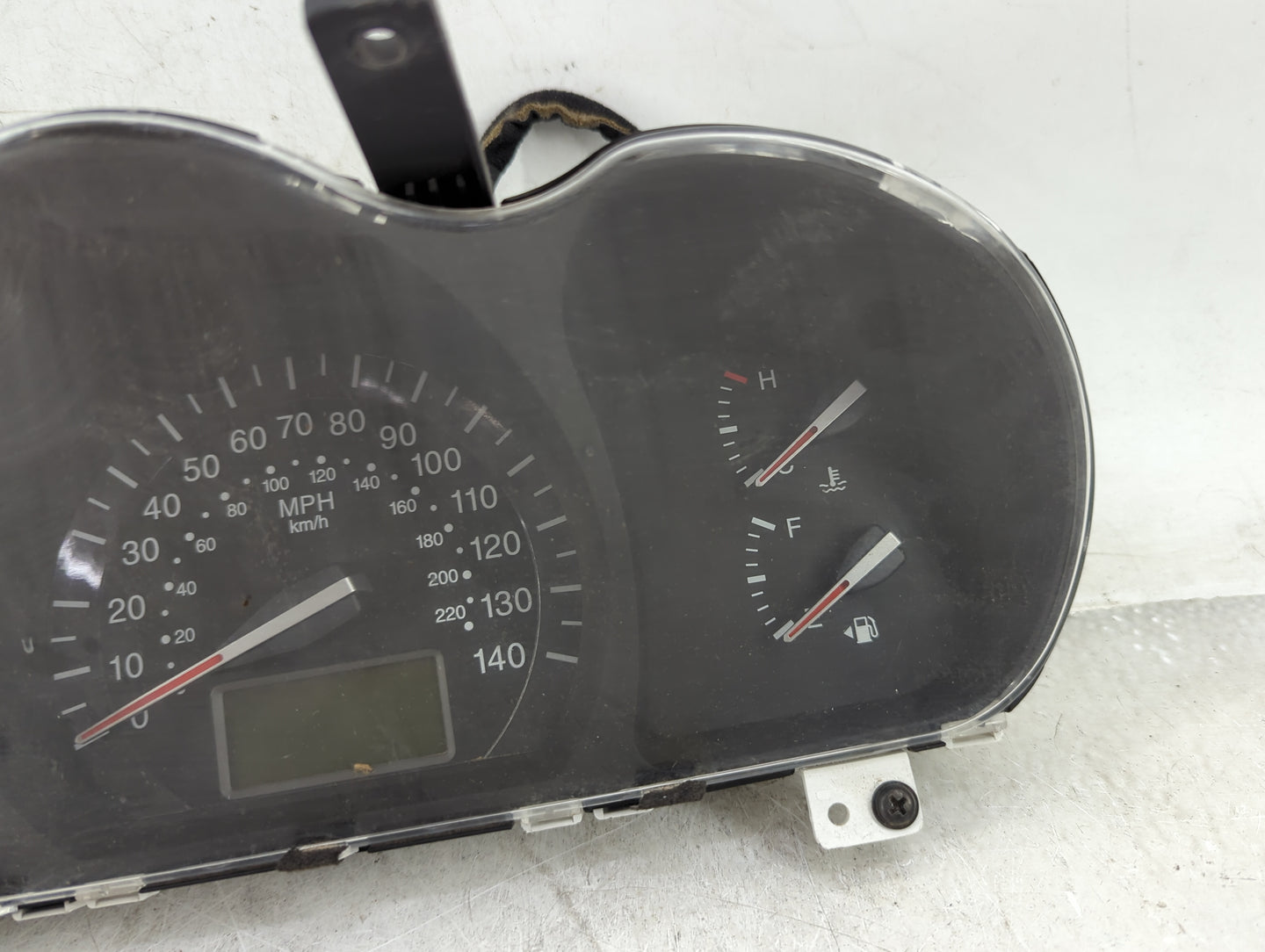 2008-2009 Kia Spectra Instrument Cluster Speedometer Gauges P/N:94021-2F290 Miles: Fits Fits 2008 2009 OEM Used Auto Parts -