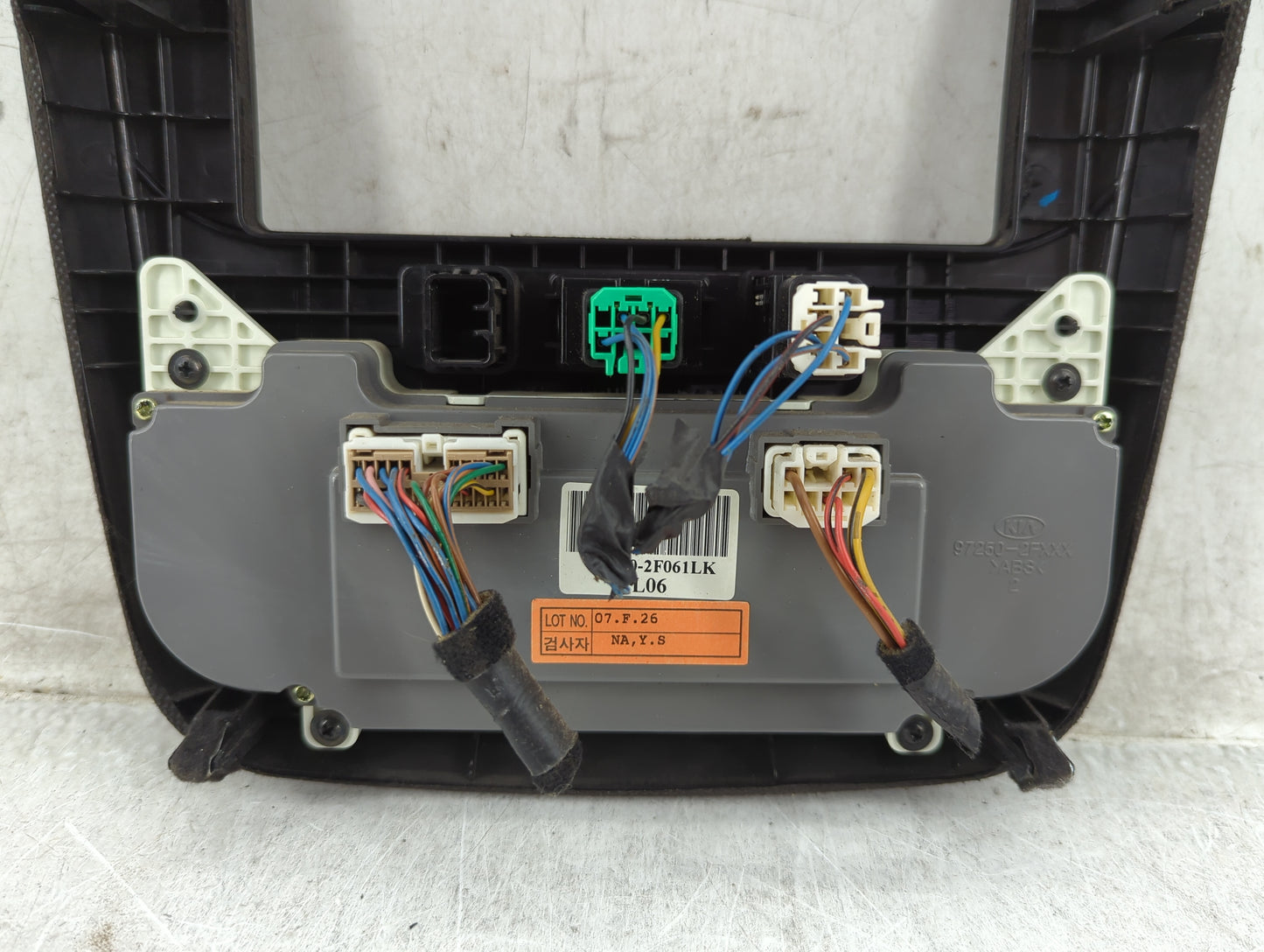 2008 Kia Spectra Climate Control Module Temperature AC/Heater Replacement P/N:97250-2F061LK Fits OEM Used Auto Parts - Oemus