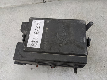 2007-2009 Kia Spectra Fusebox Fuse Box Panel Relay Module P/N:911152F021 95230-3A300, 95225-86800 Fits Fits 2007 2008 2009 OEM Used Auto Parts