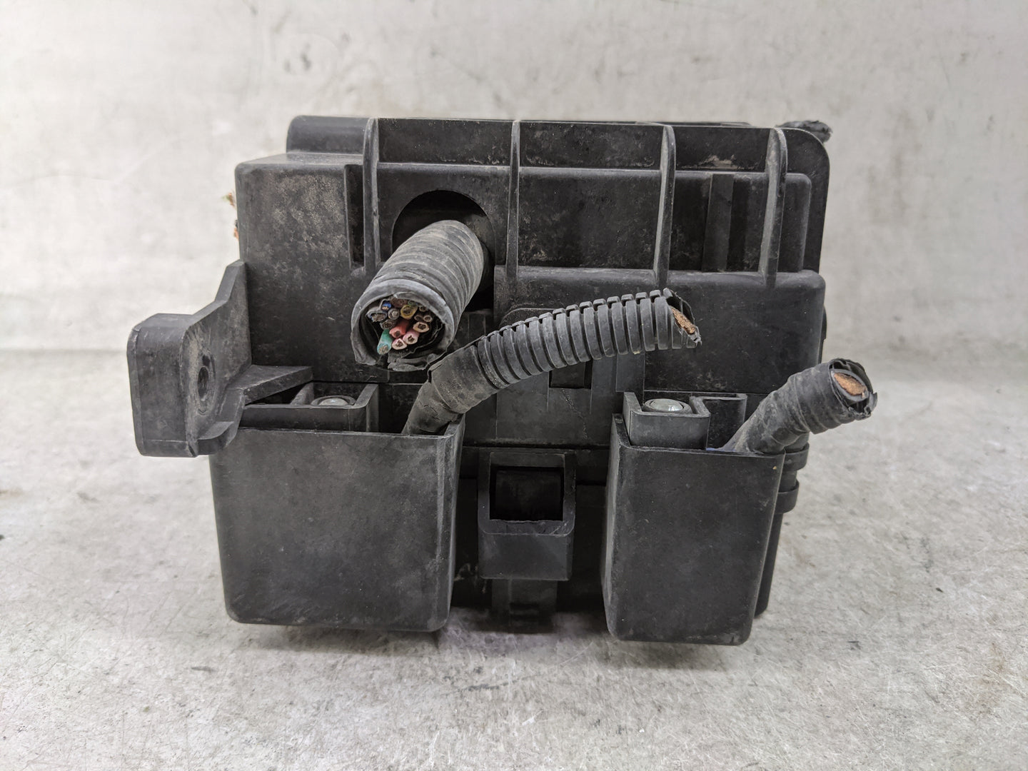 2007-2009 Kia Spectra Fusebox Fuse Box Panel Relay Module P/N:911152F021 95230-3A300, 95225-86800 Fits Fits 2007 2008 2009 O