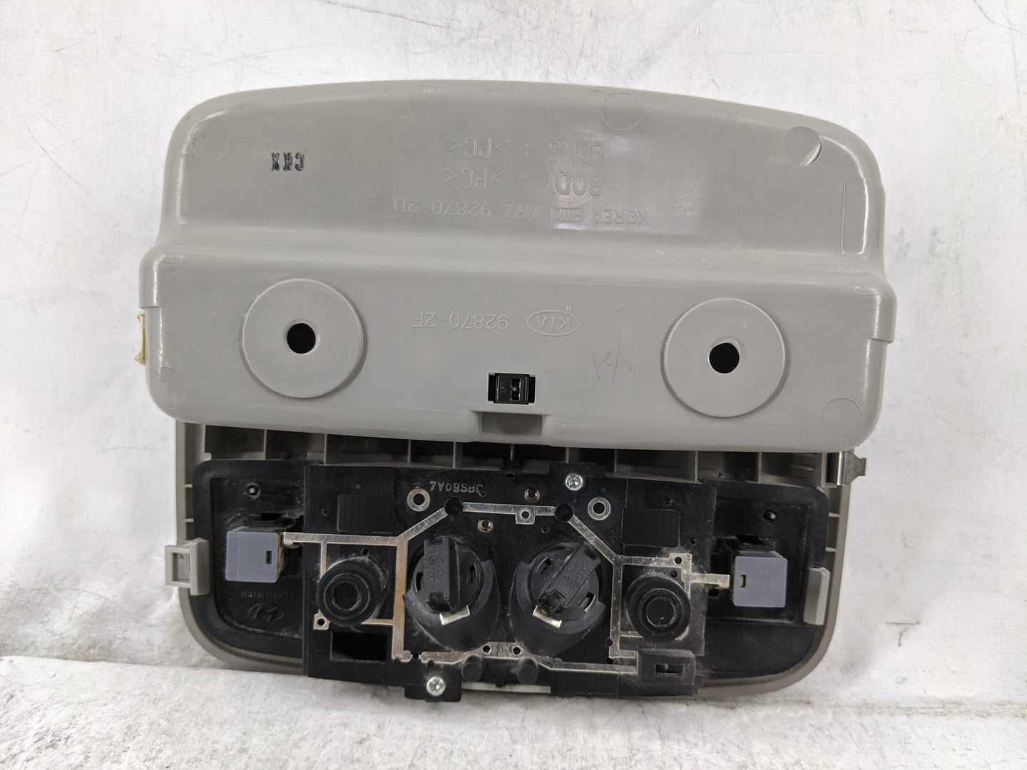 2008 Kia Spectra Overhead Roof Console Gray - Oemusedautoparts1.com
